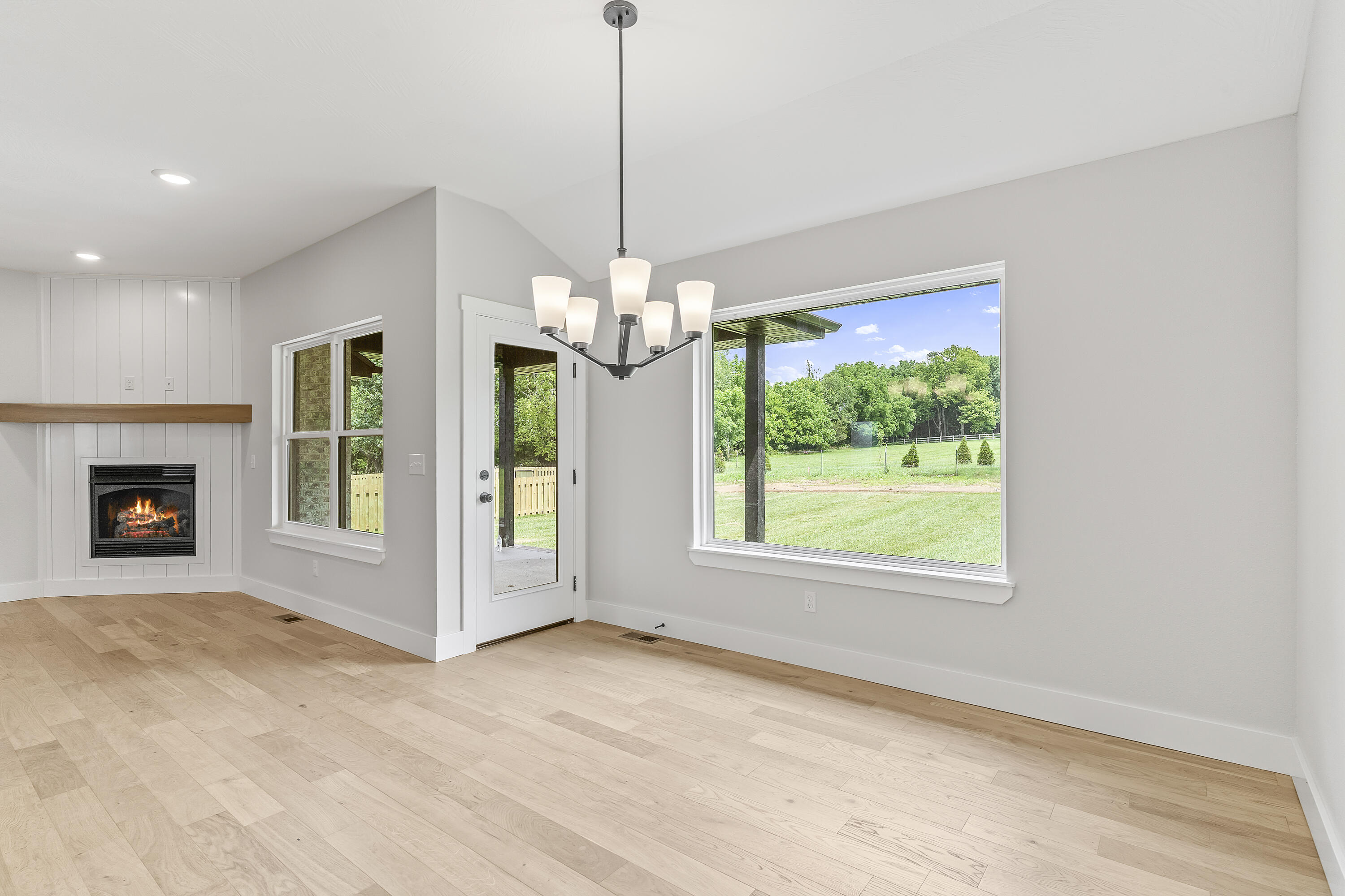 2117 North Silver Charm Avenue Property Photo 20