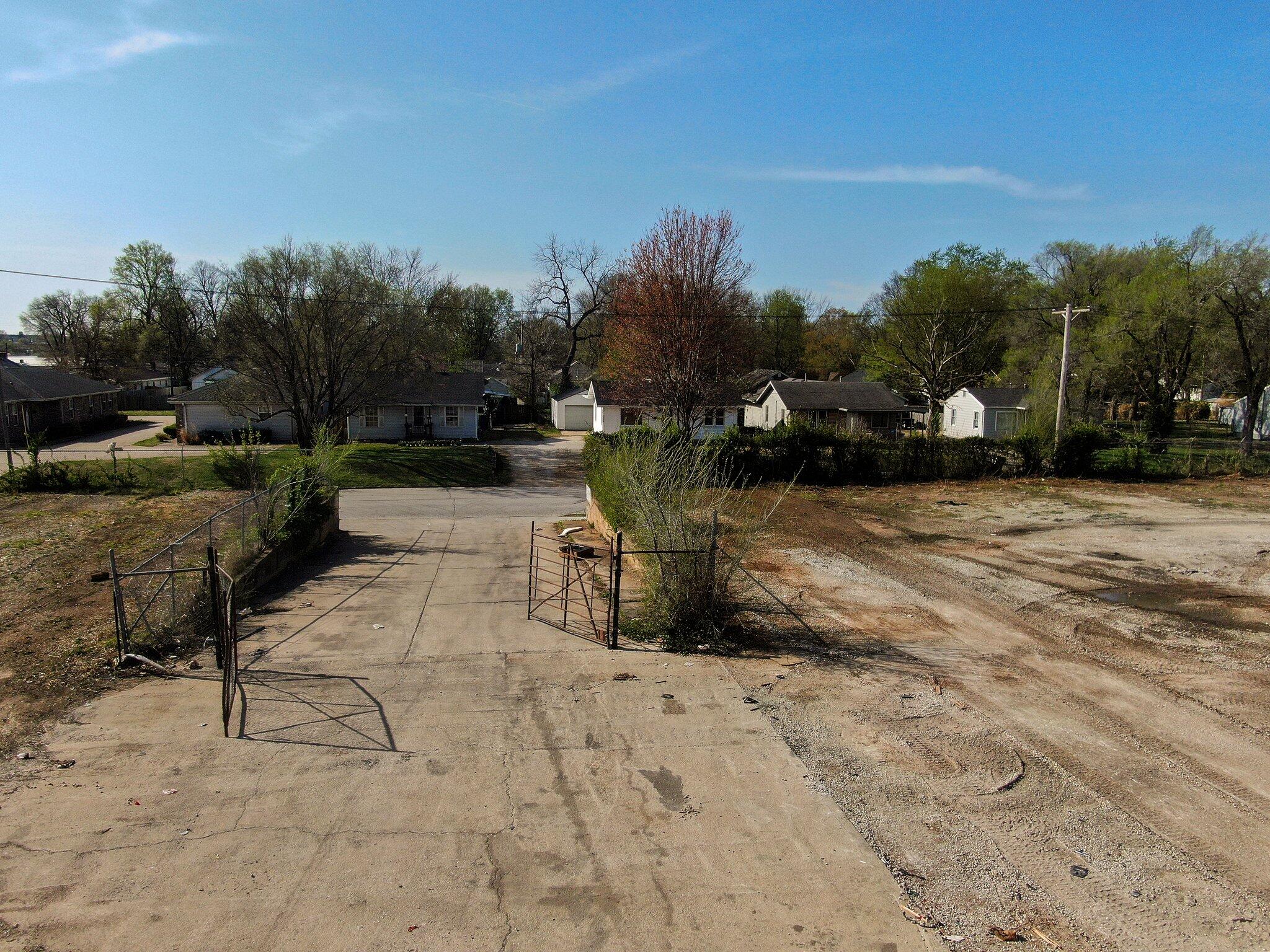 1645 East Florida Street Property Photo 4