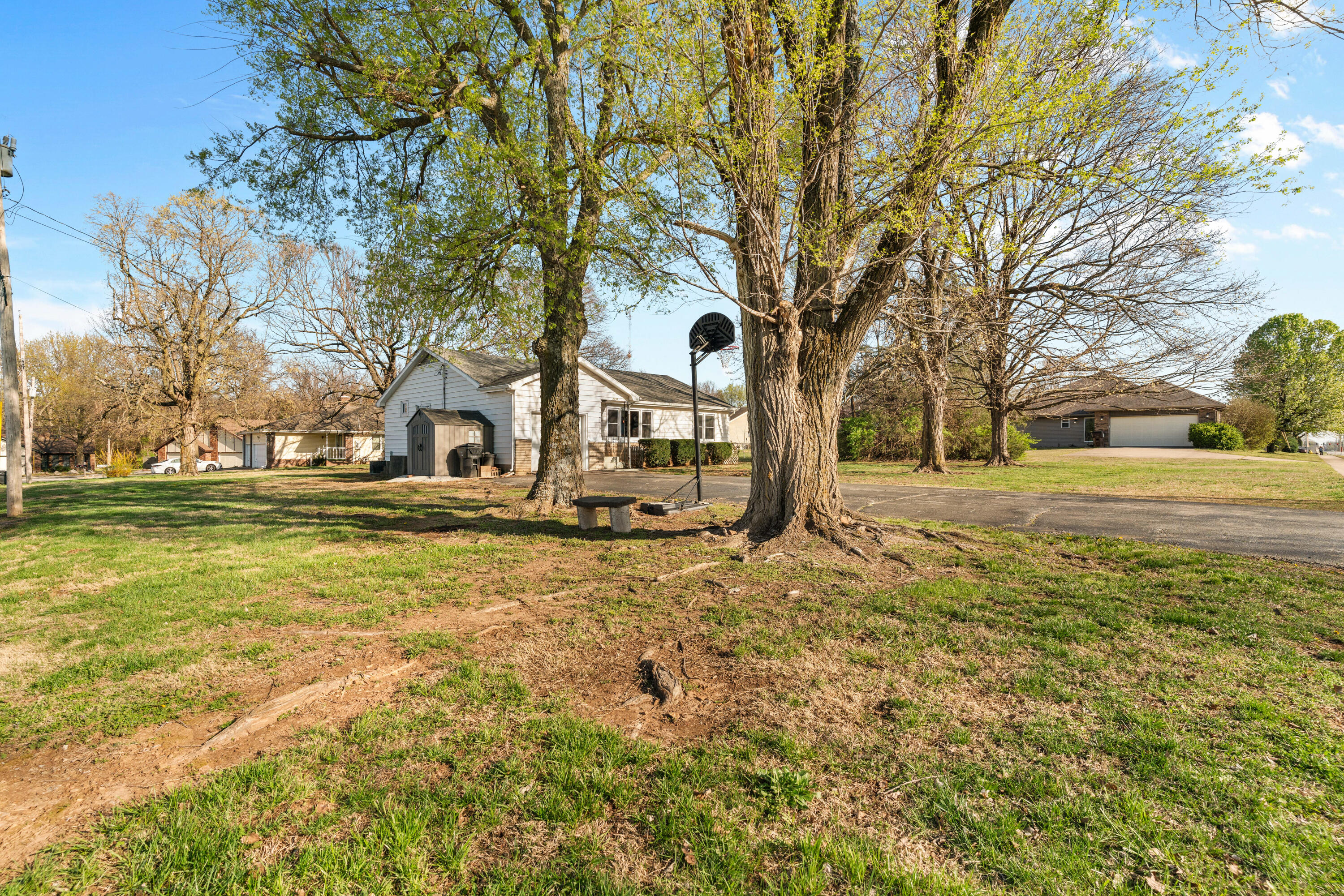 2714 South Golden Avenue Property Photo 6