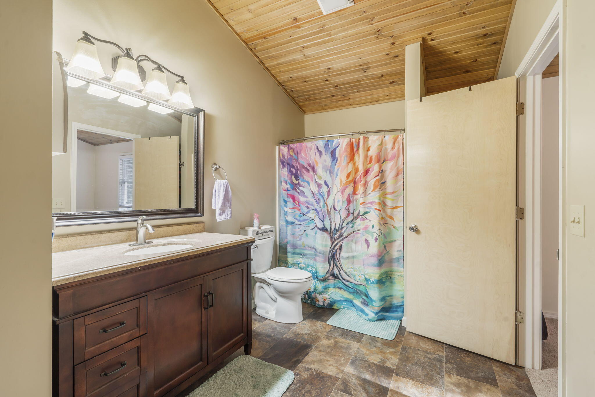 573 Lakewood Road Property Photo 13
