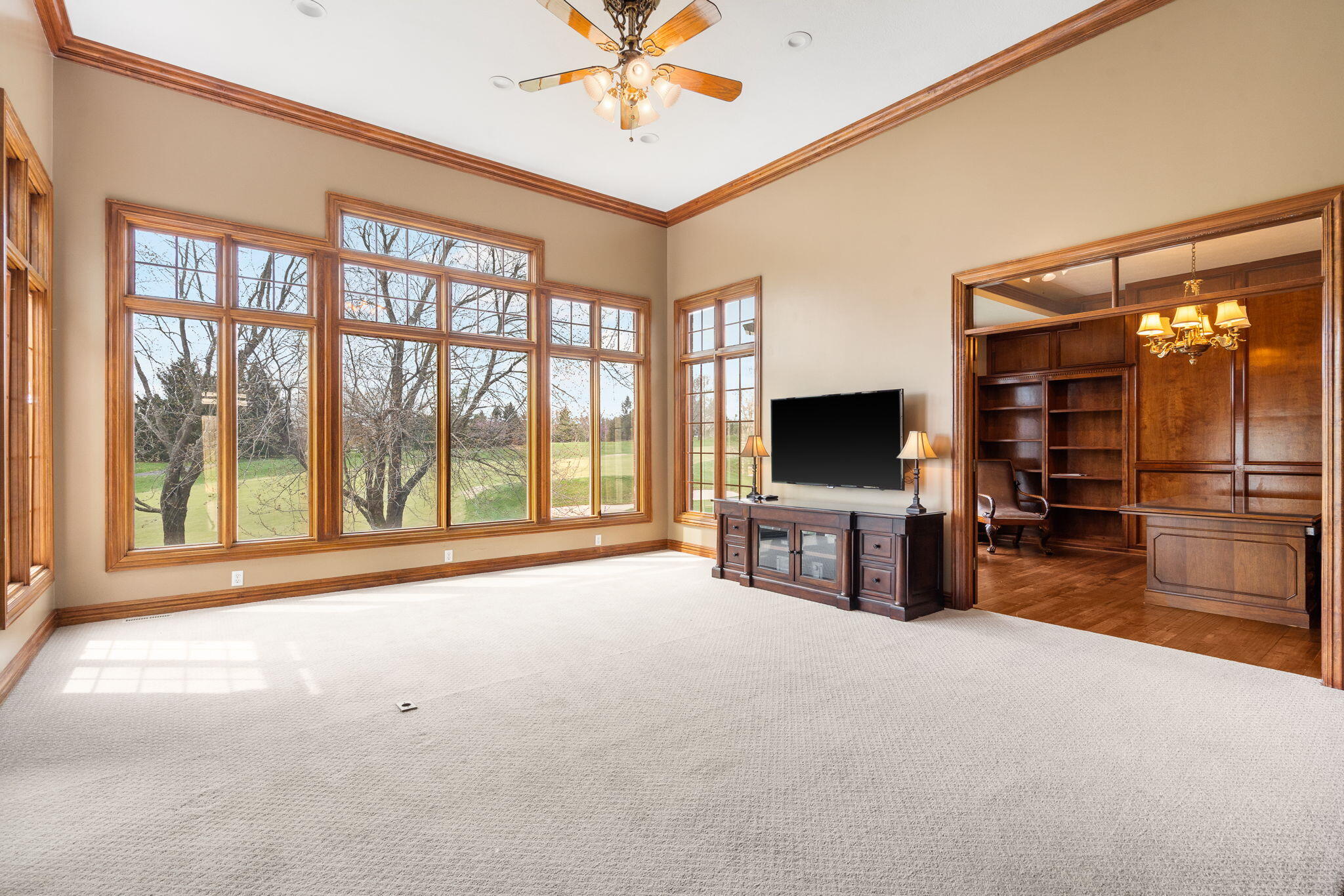 5229 South Stonehaven Drive Property Photo 11