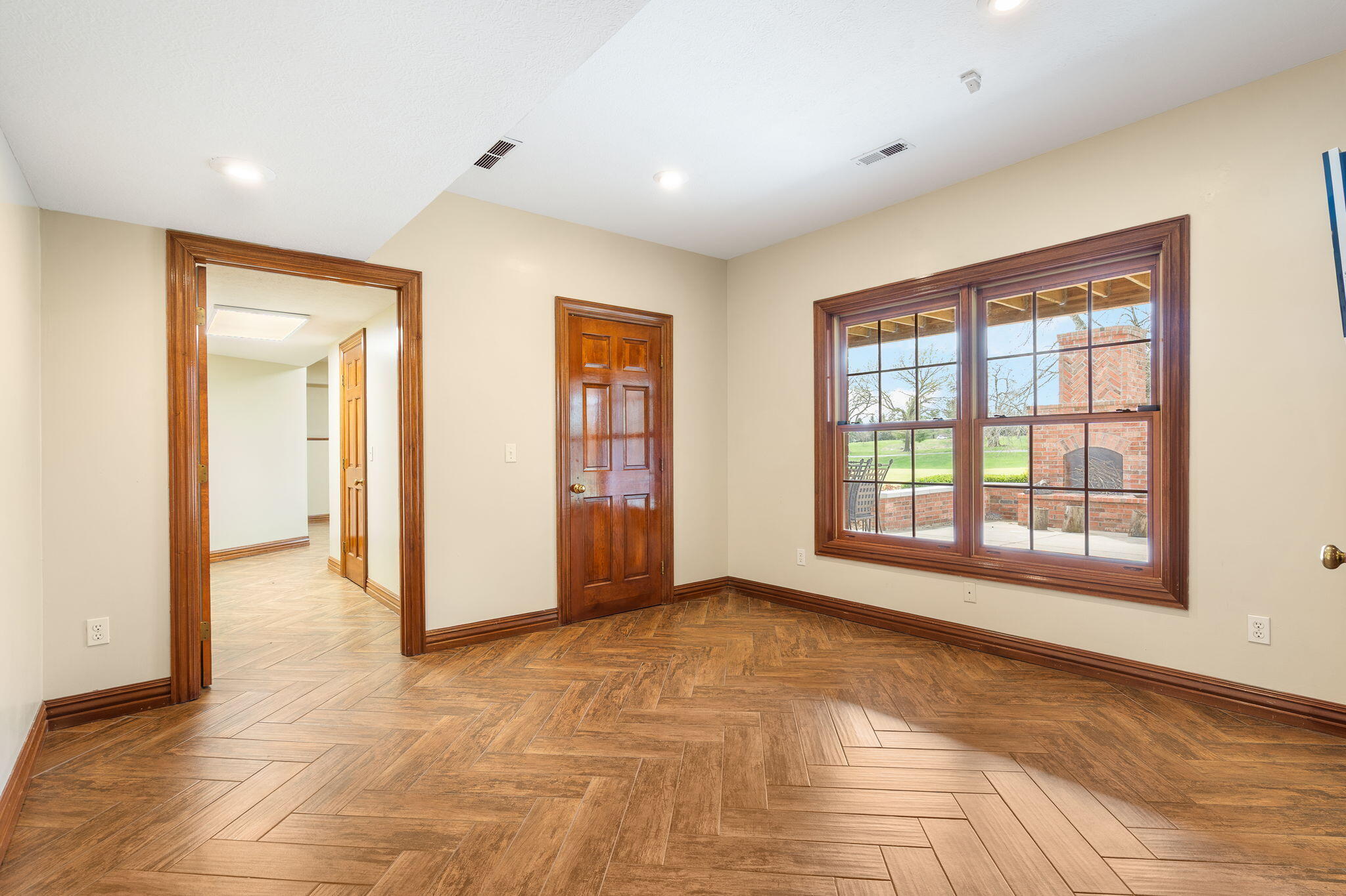 5229 South Stonehaven Drive Property Photo 38