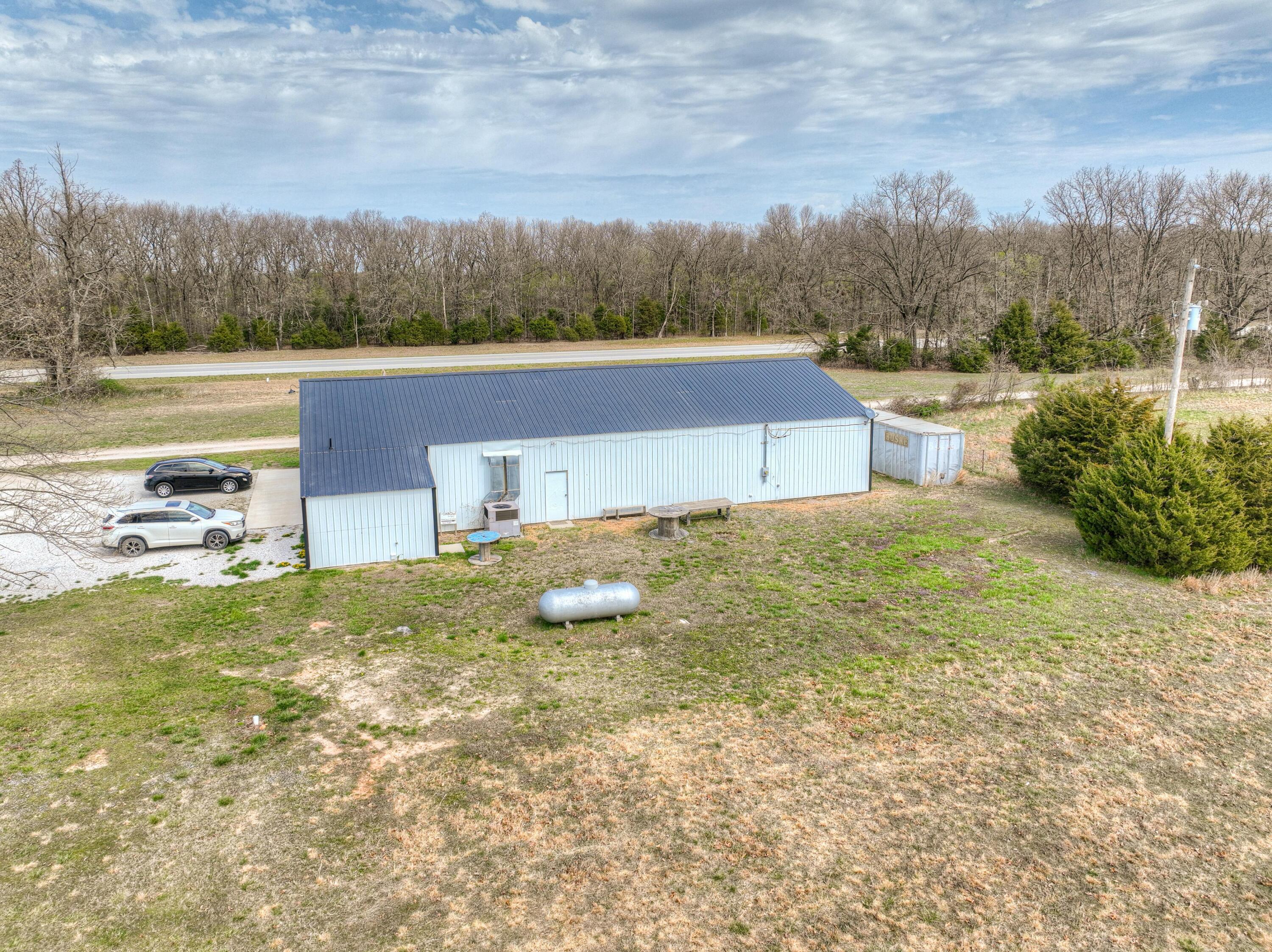 8613 Oxbow Lane Property Photo 3
