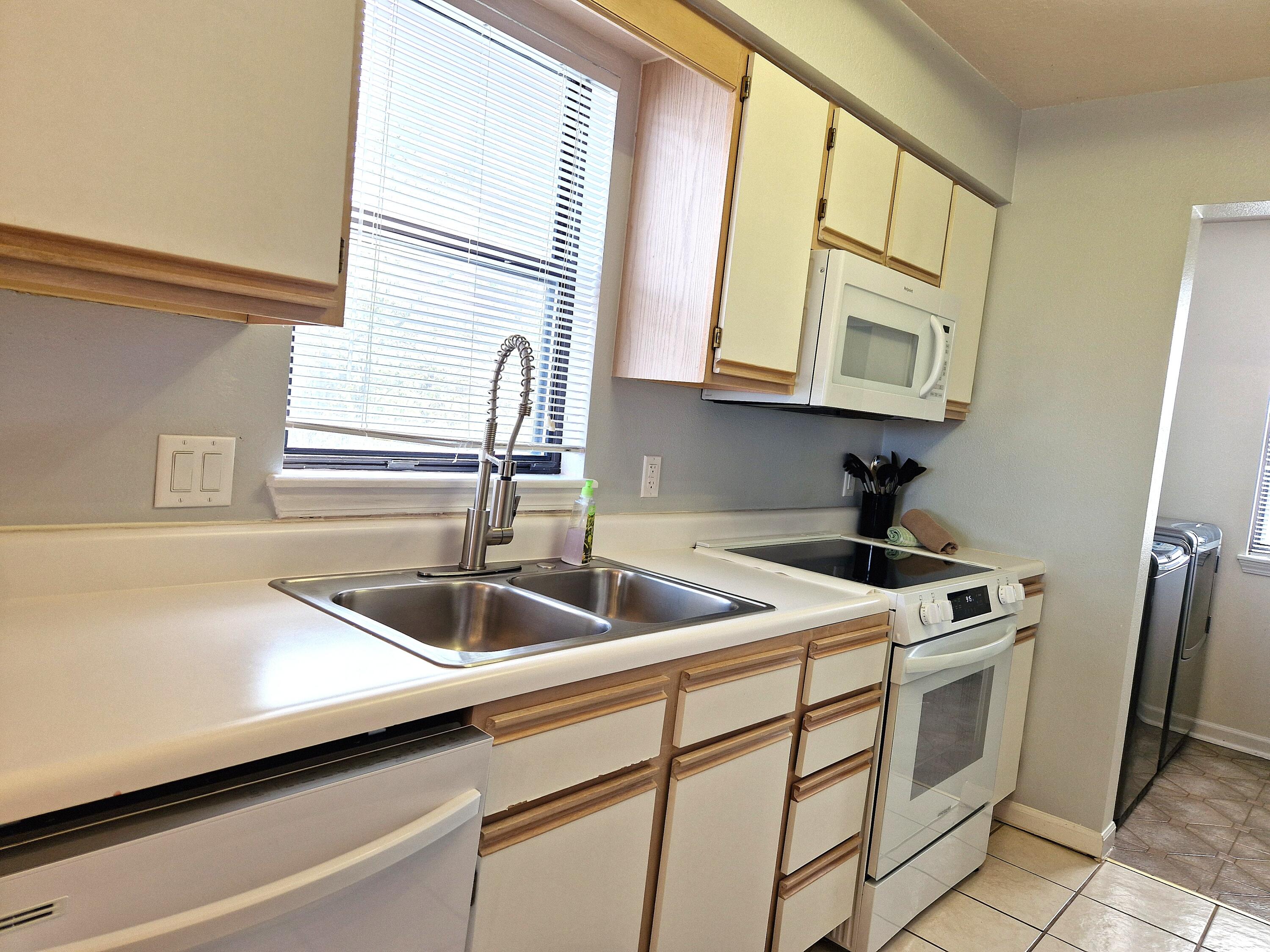 170 Bunker Ridge Drive Property Photo 10