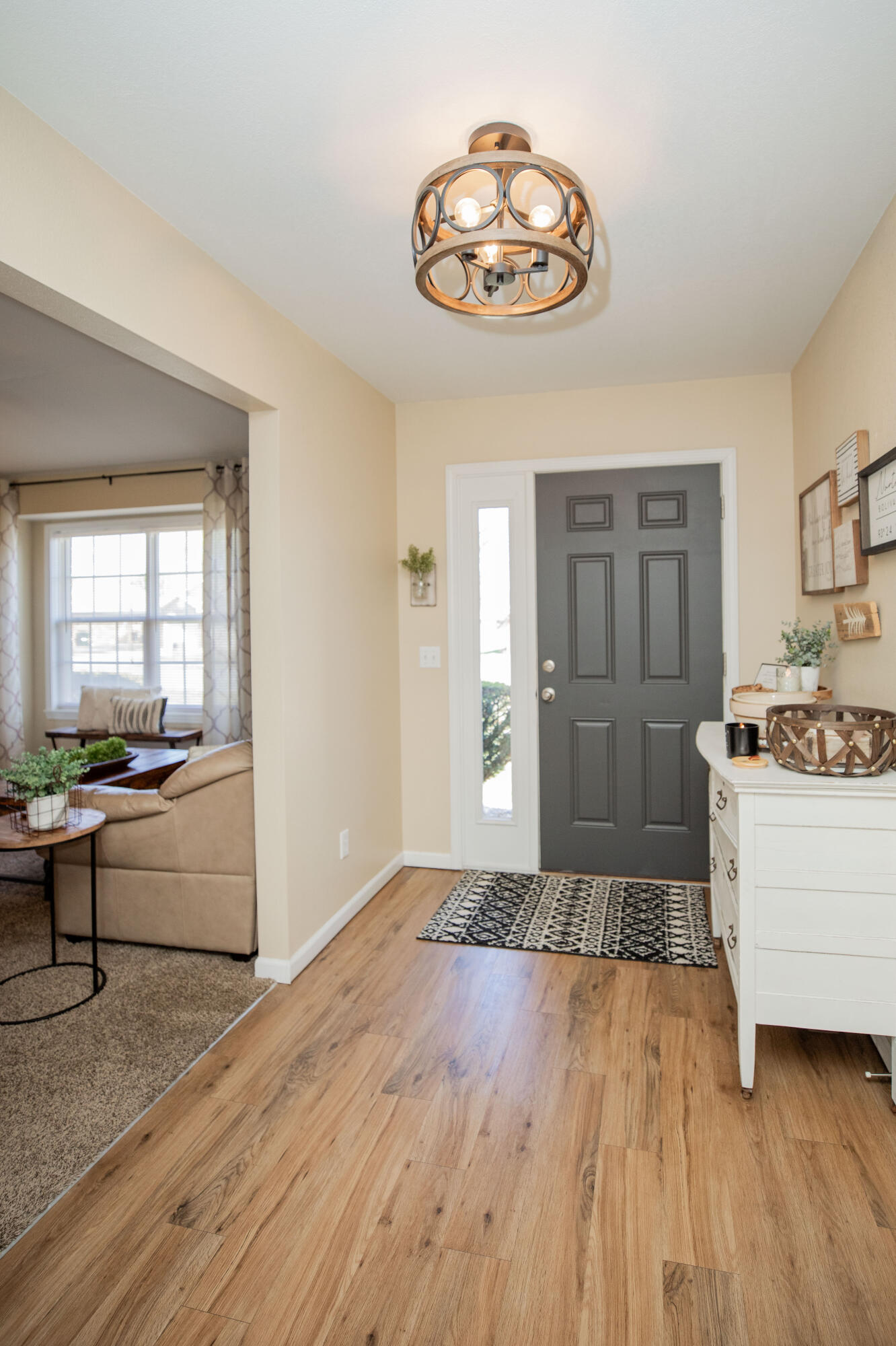 2511 South Hartford Avenue Property Photo 4