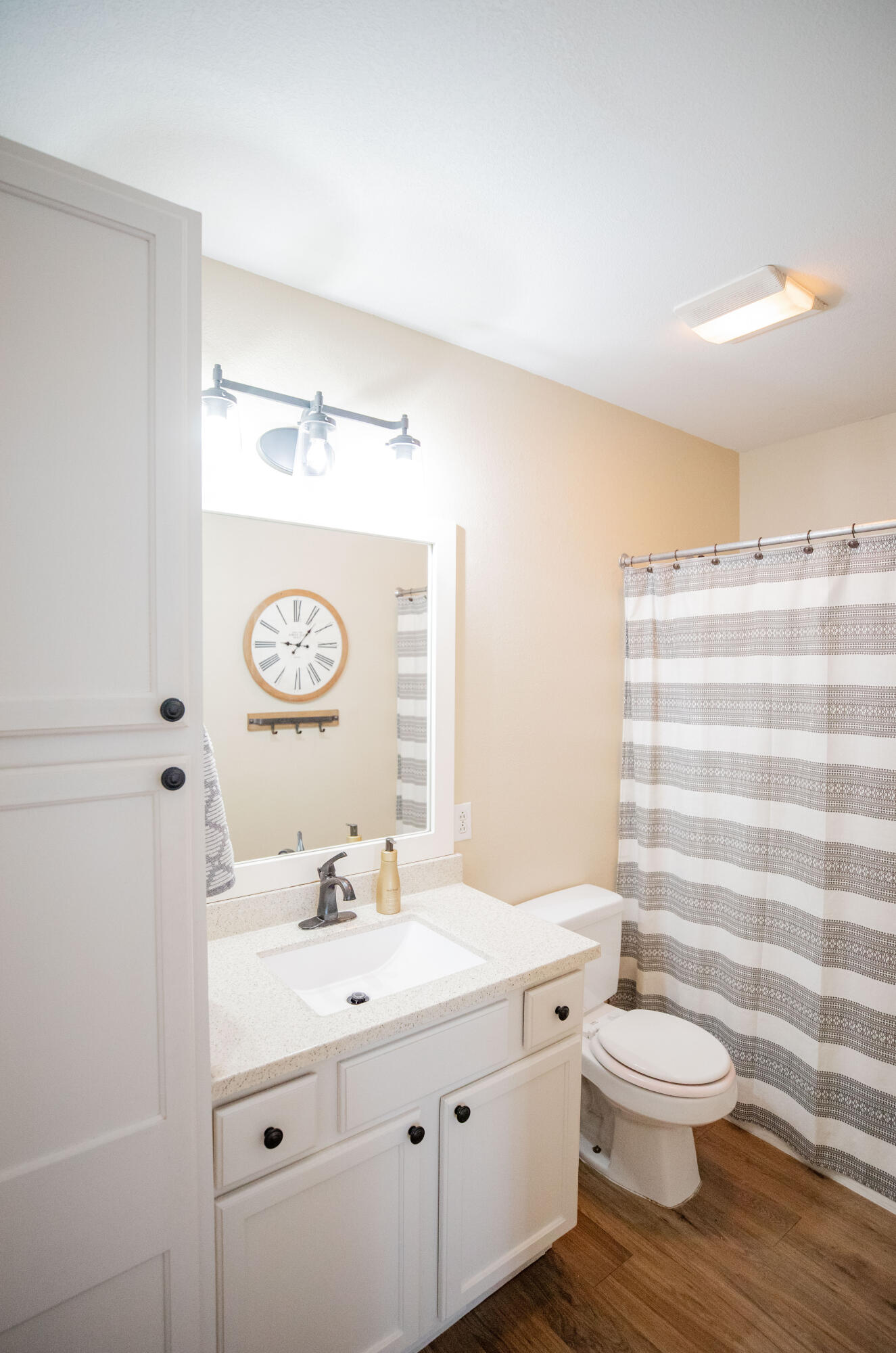 2511 South Hartford Avenue Property Photo 15