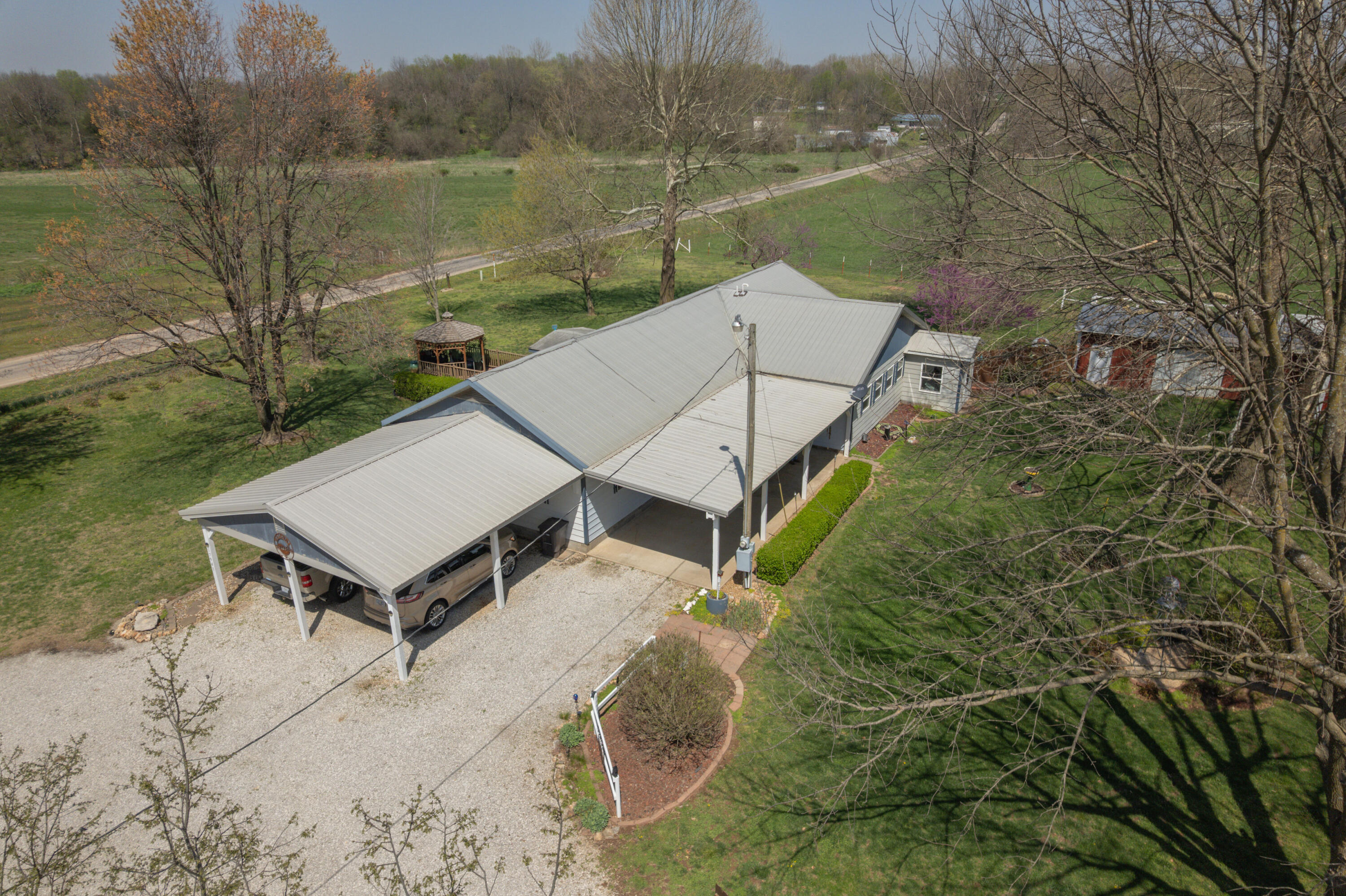 17941 Unicorn Road Property Photo 4