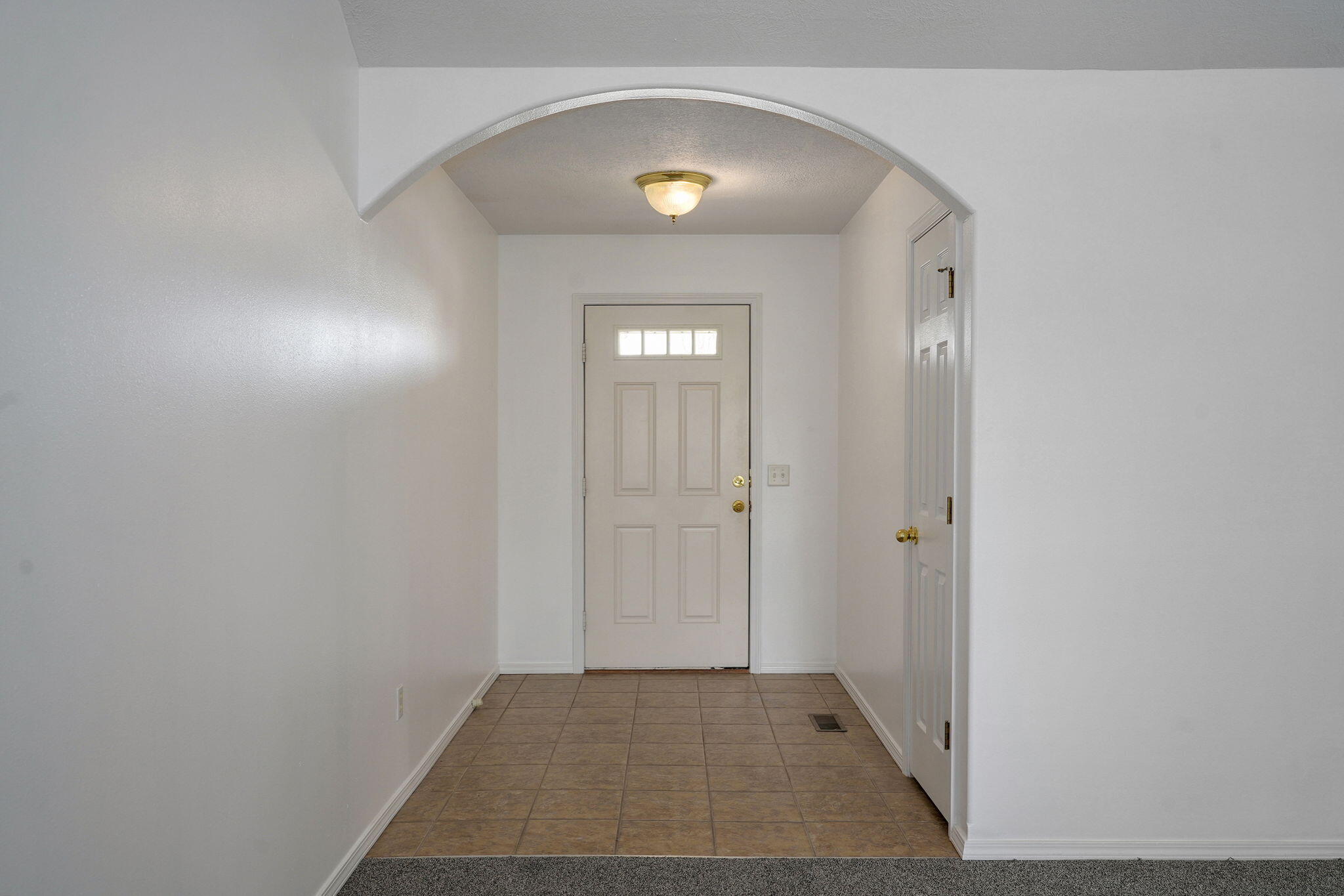 419 North Butternut Avenue Property Photo 5