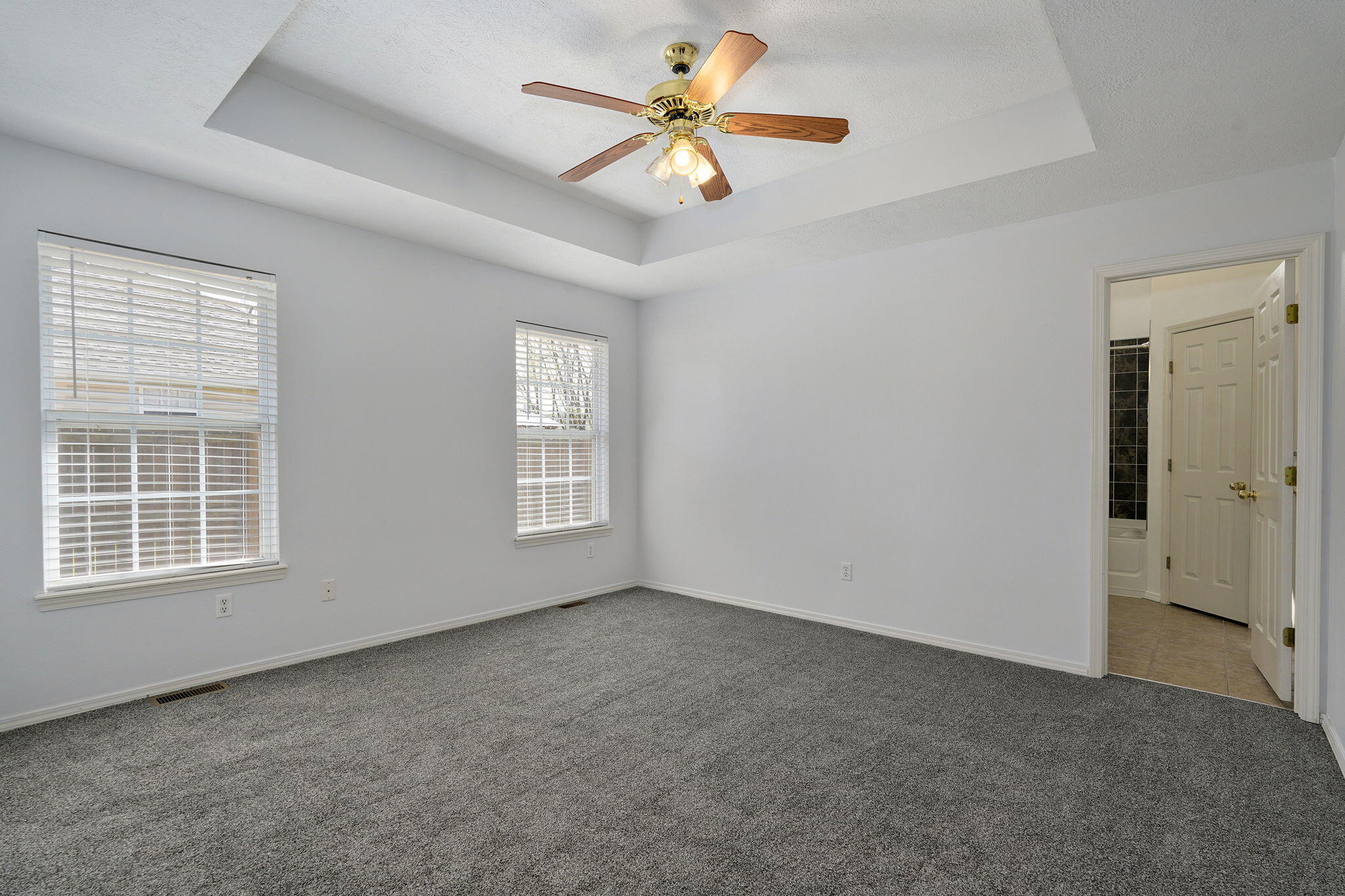 419 North Butternut Avenue Property Photo 16