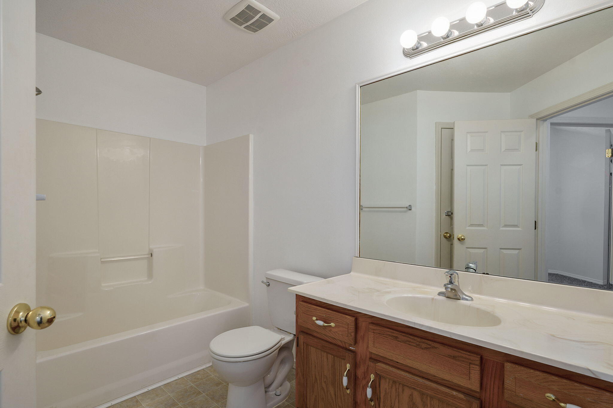 419 North Butternut Avenue Property Photo 21