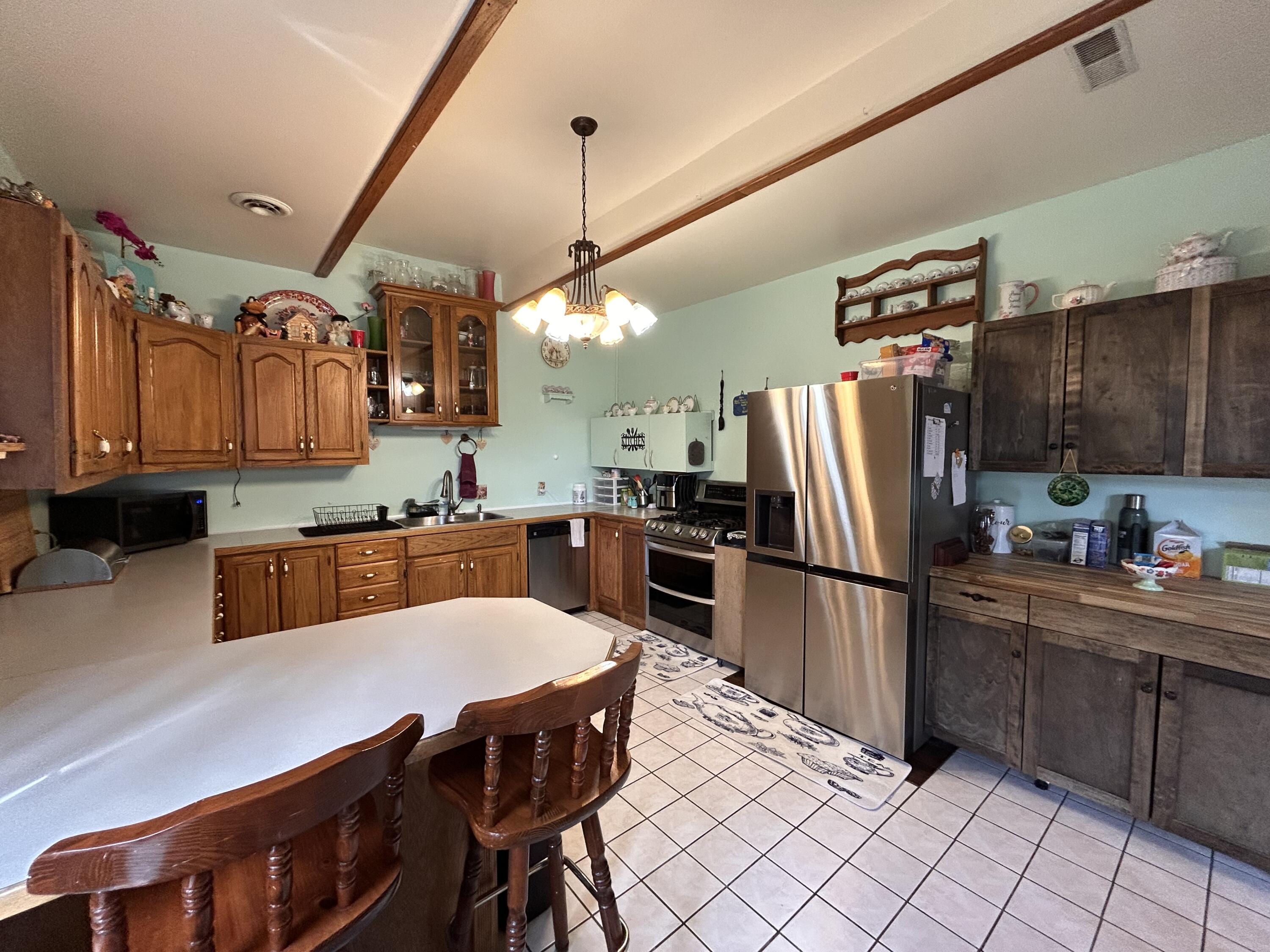 210 S Webb Property Photo 8