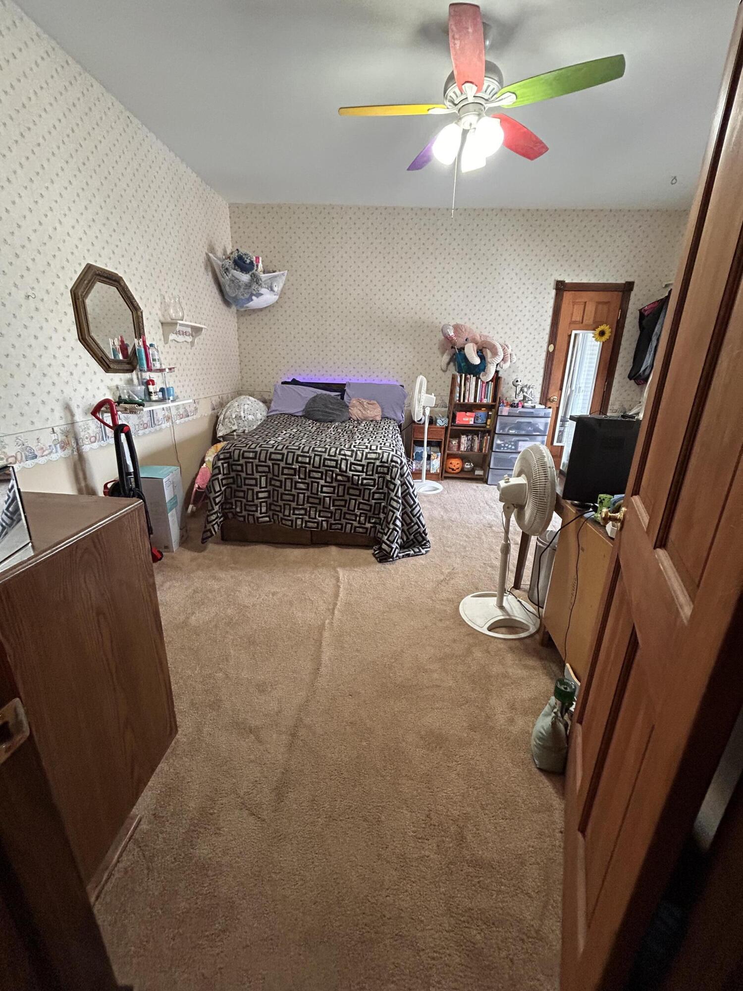 210 S Webb Property Photo 23