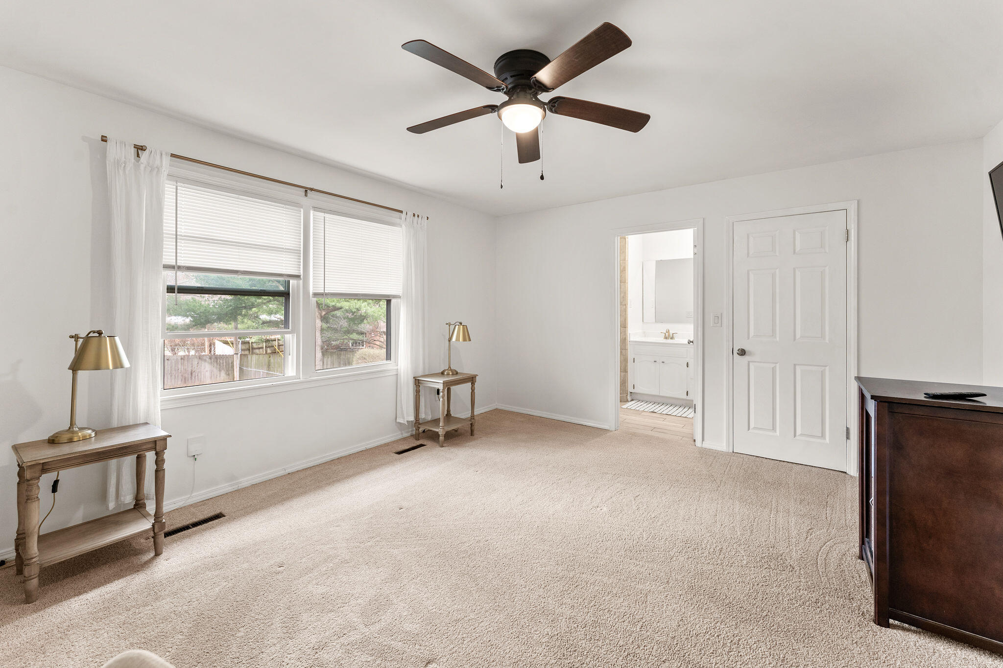 2937 South Brentmoor Avenue Property Photo 26