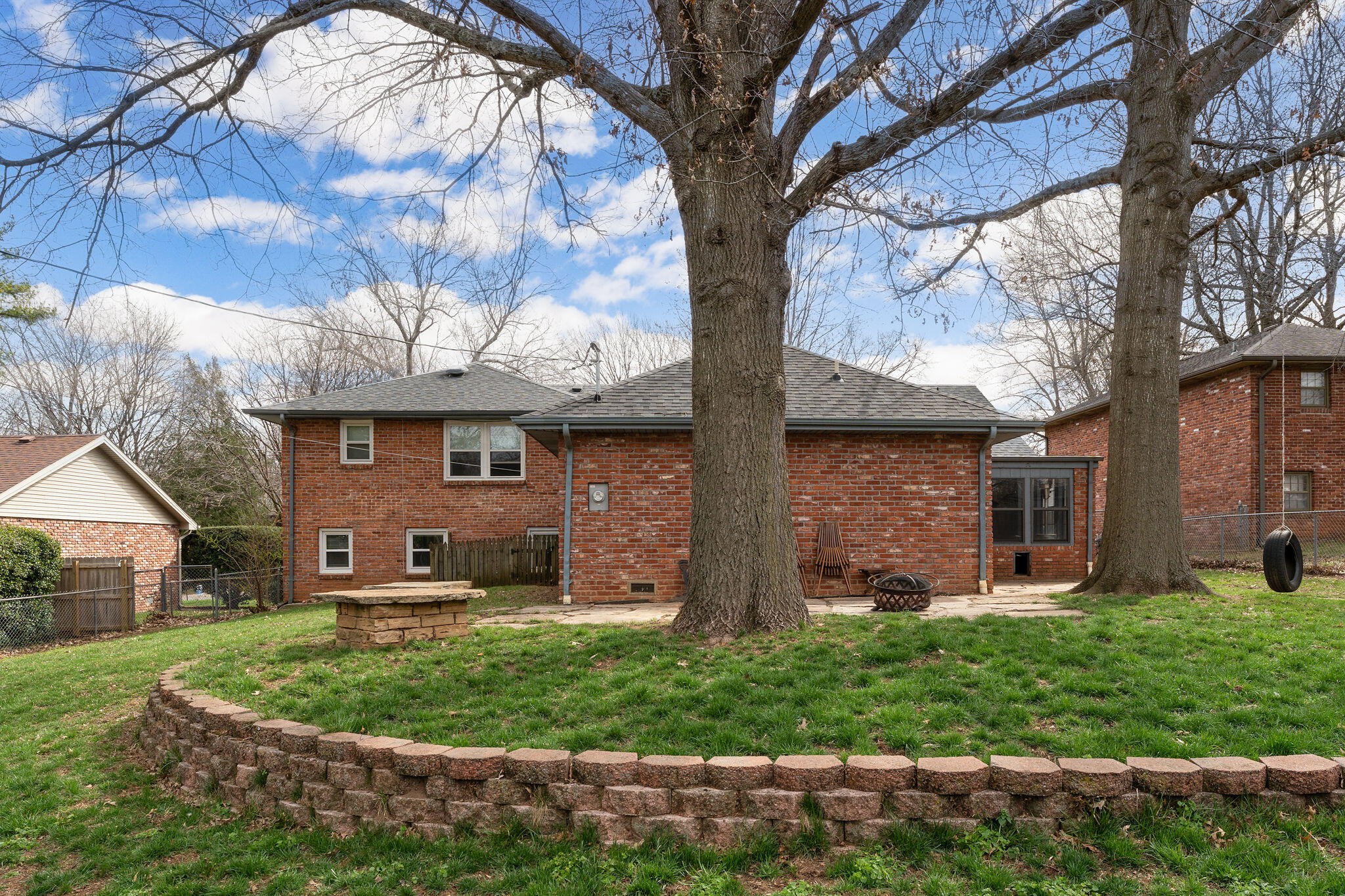2937 South Brentmoor Avenue Property Photo 44