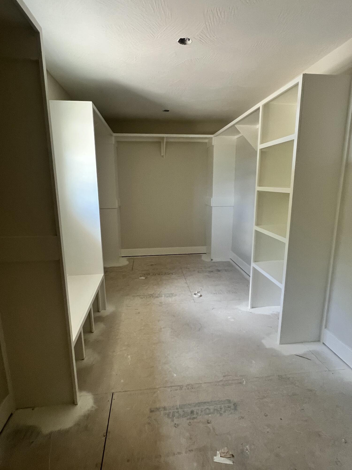 1139 South Gregg Road Property Photo 3