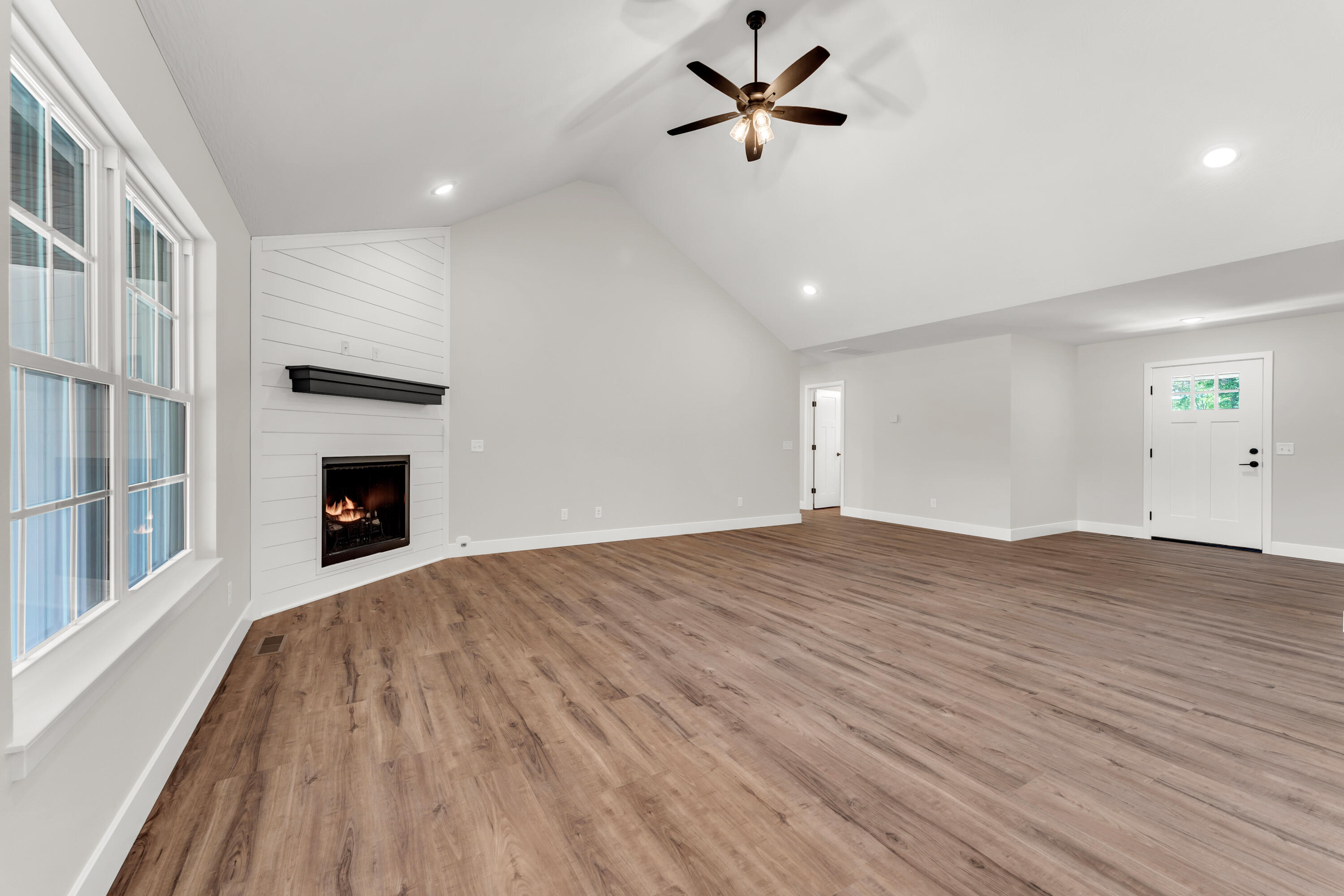 1139 South Gregg Road Property Photo 8