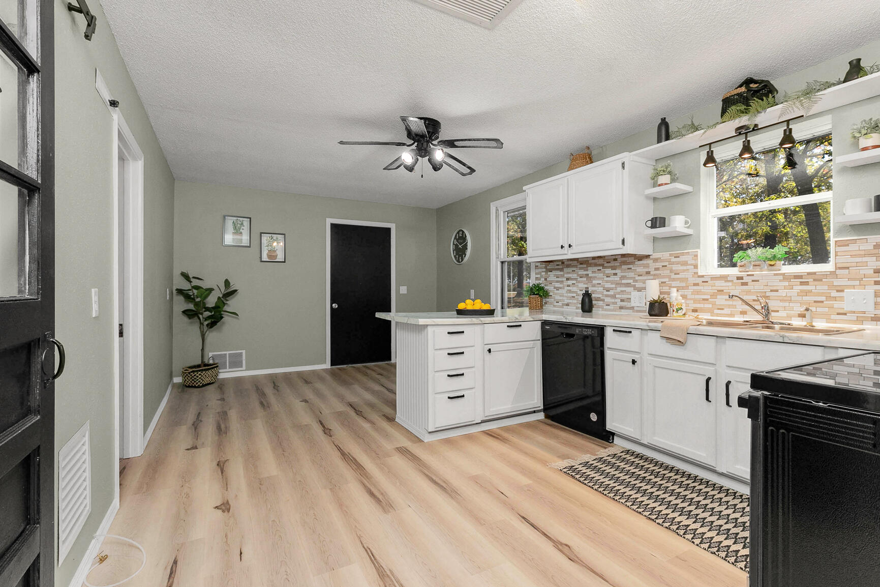 20833 Highway Rb Property Photo 8