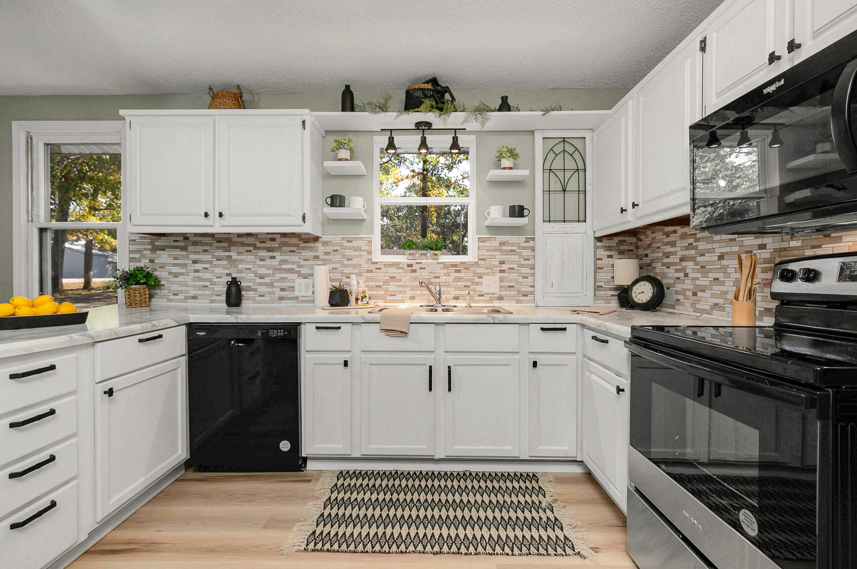 20833 Highway Rb Property Photo 9