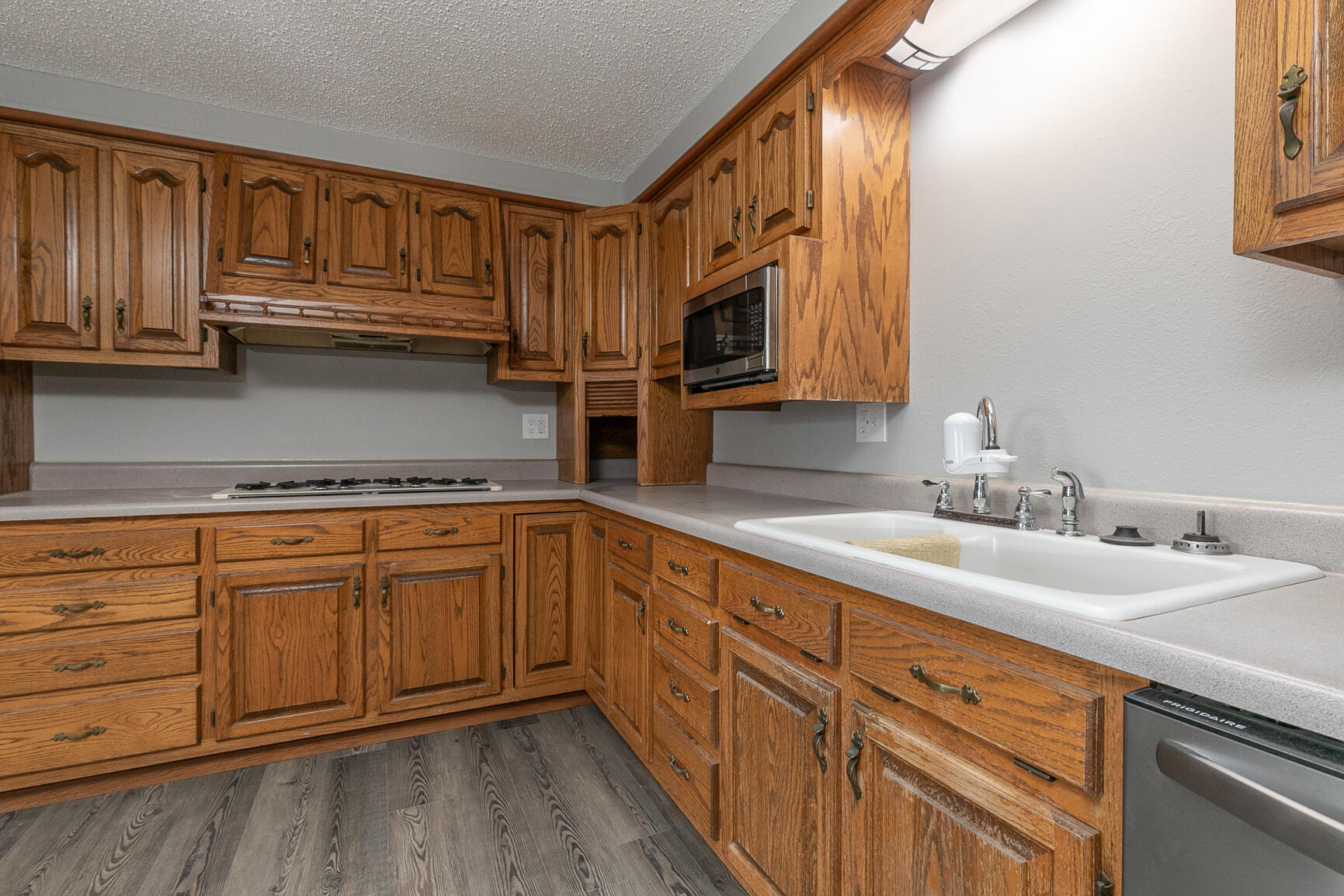 25827 Canyon Drive Property Photo 7