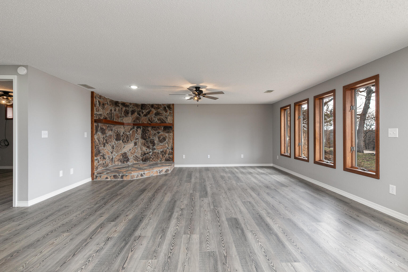 25827 Canyon Drive Property Photo 9