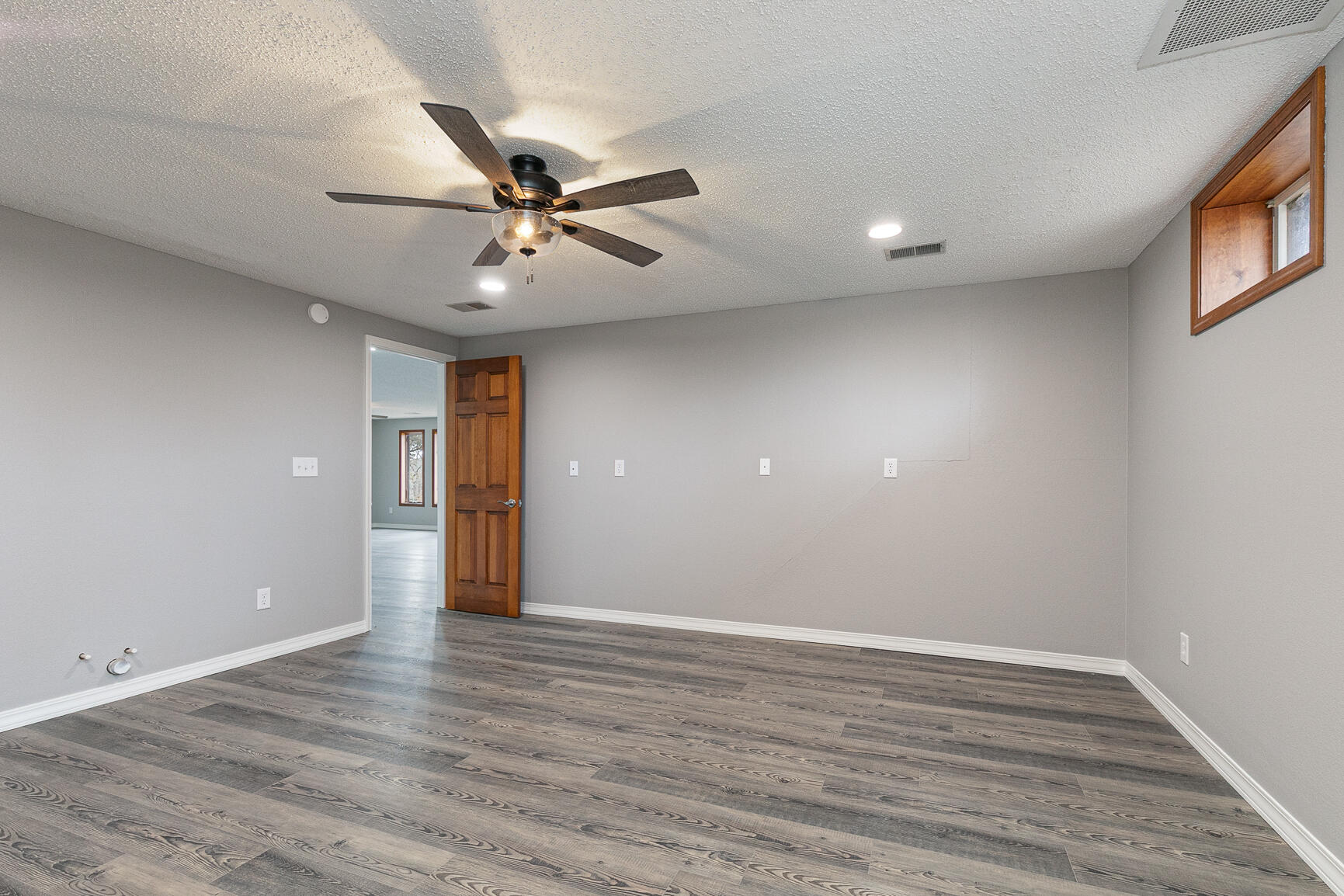 25827 Canyon Drive Property Photo 14