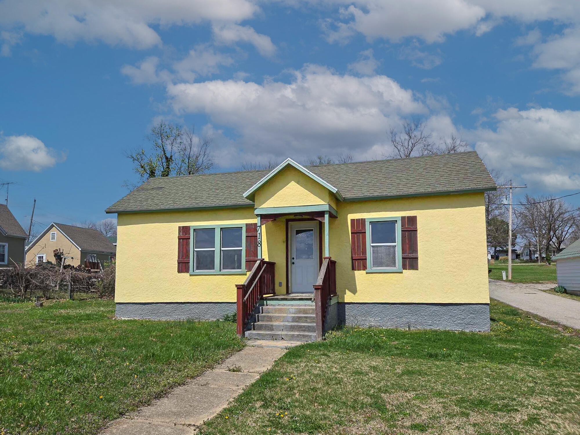 718 Ozark Street Property Photo 1