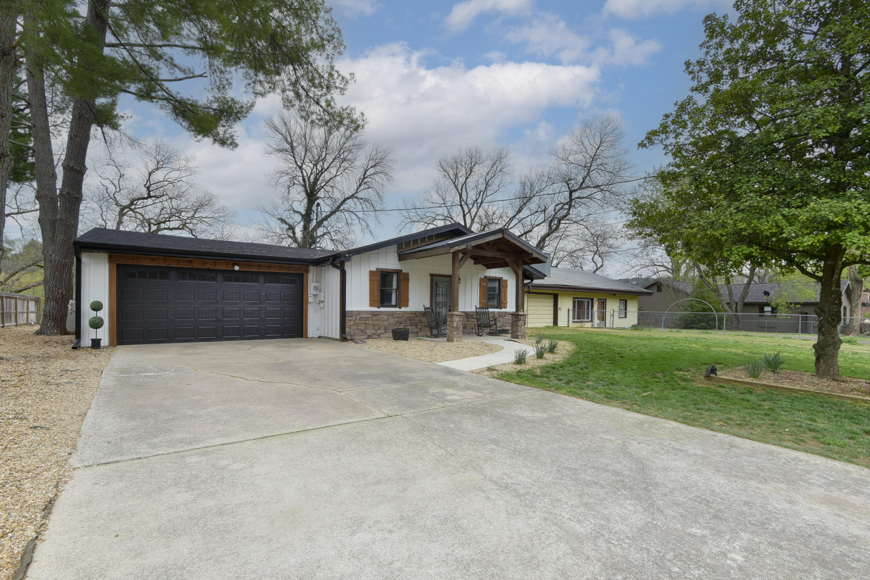 1428 Acacia Club Road Property Photo 3