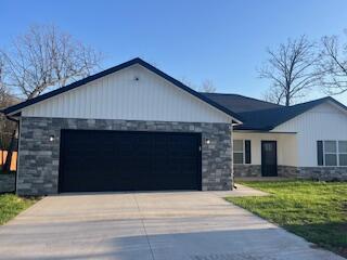 13651 Pella Lane Property Photo