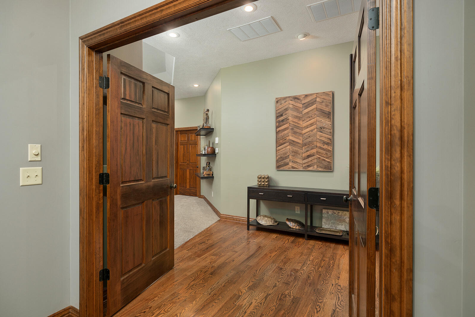 846 White Diamond Court Property Photo 16