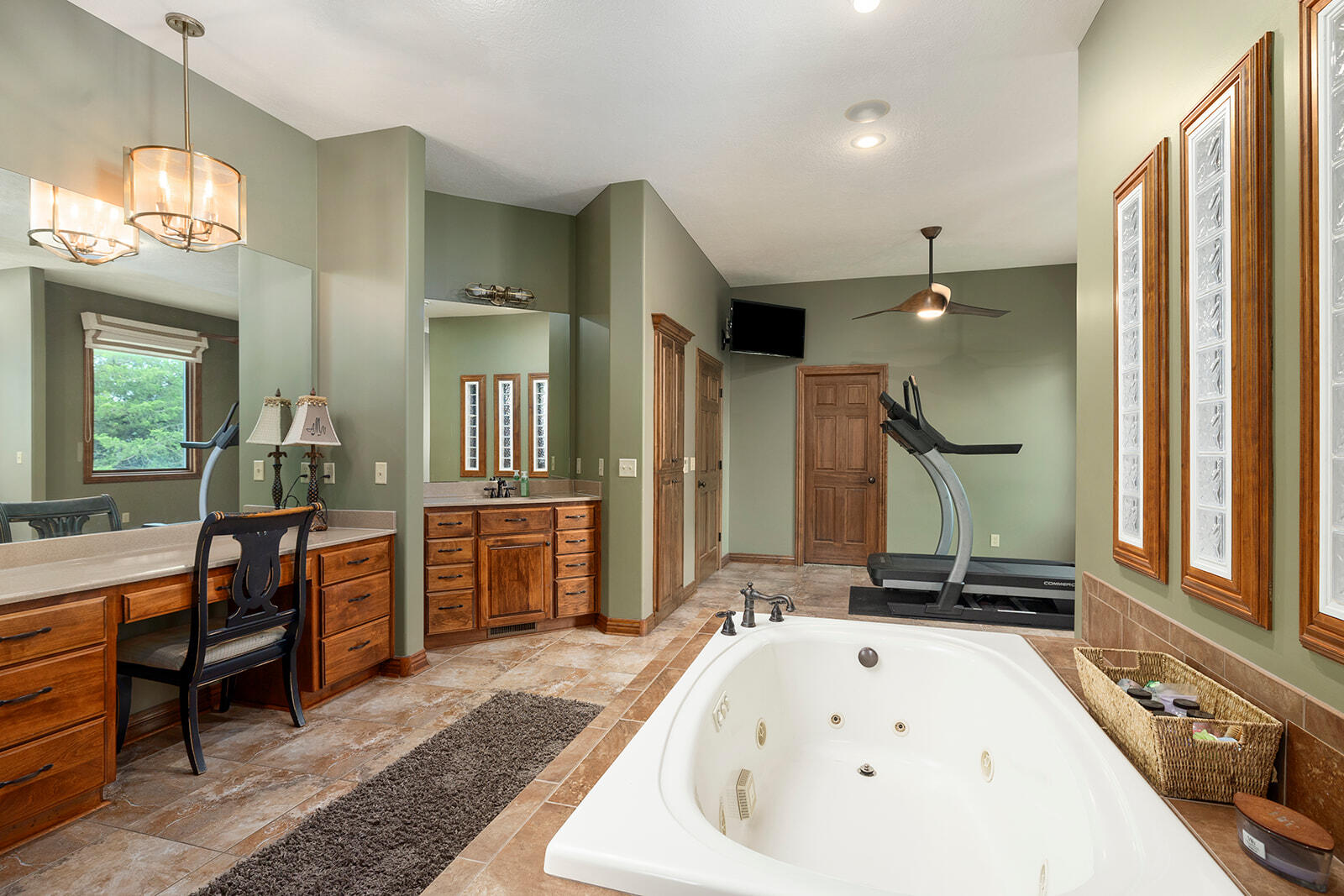 846 White Diamond Court Property Photo 21