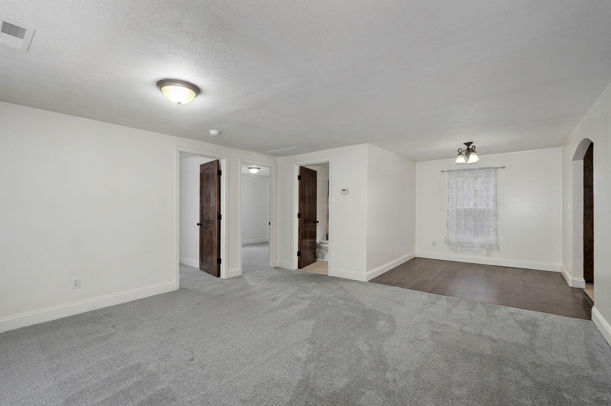 549 South Hillcrest Avenue Property Photo 9