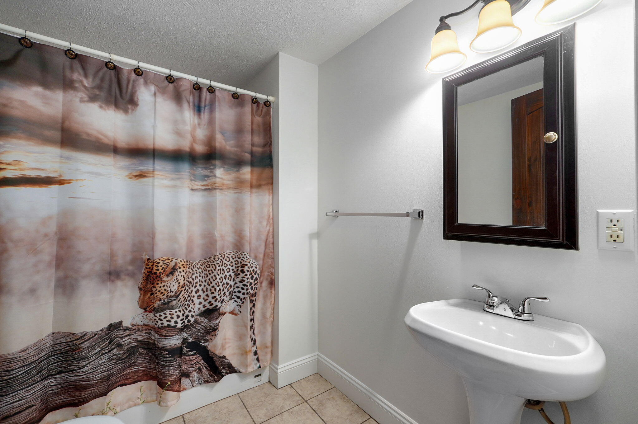 549 South Hillcrest Avenue Property Photo 13