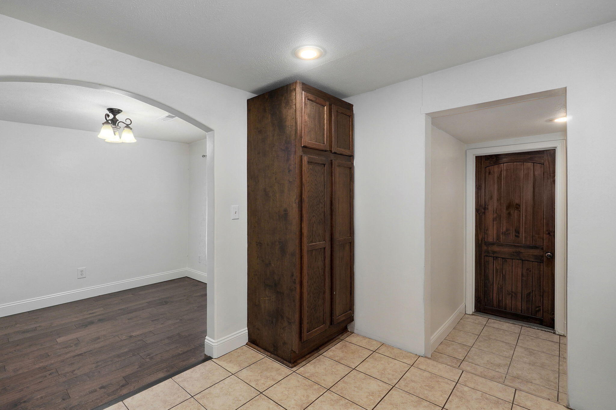 549 South Hillcrest Avenue Property Photo 21