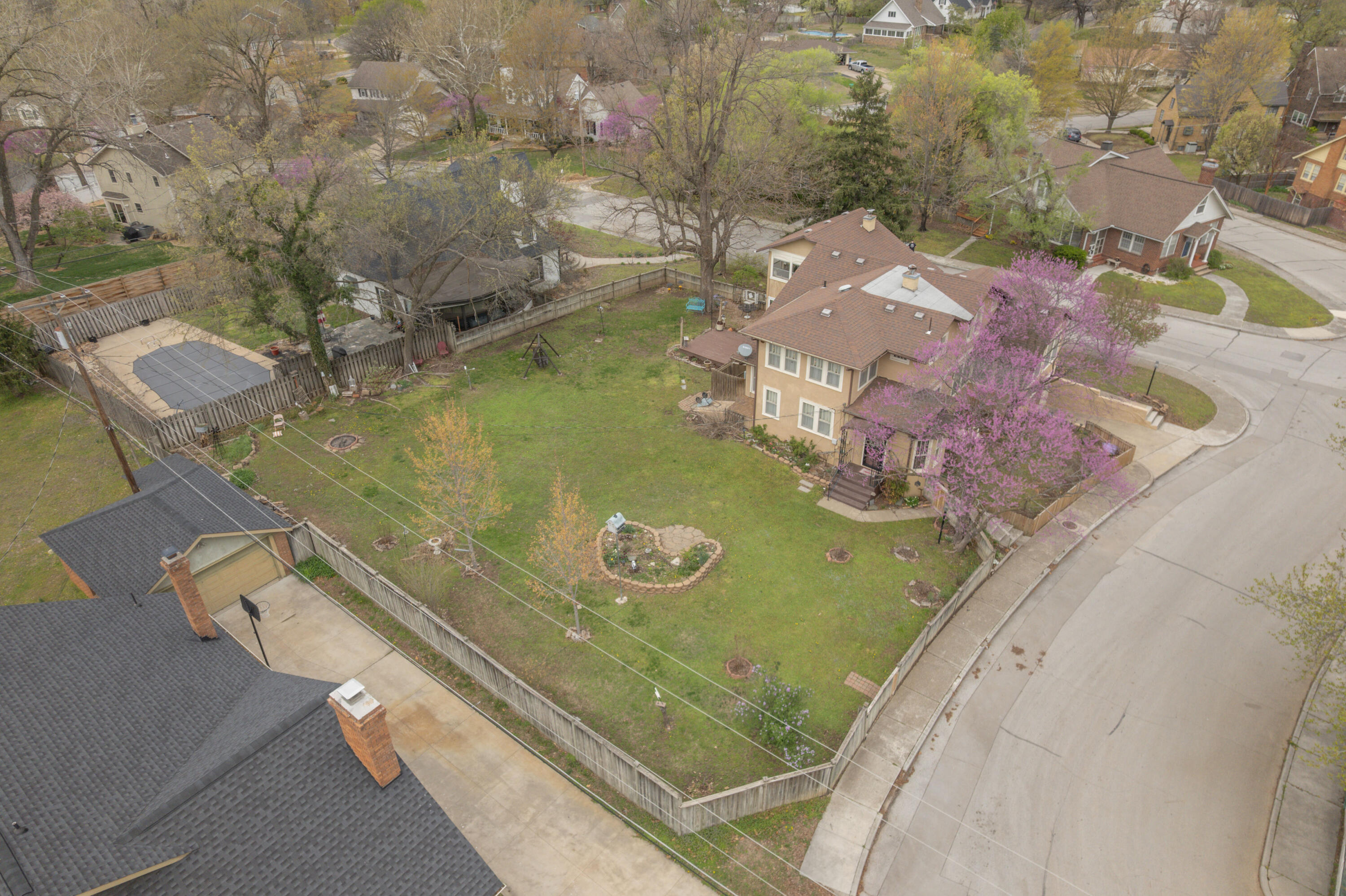 802 Hampton Place Property Photo 8