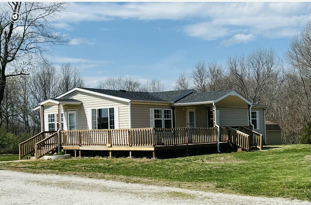 1037 Hummingbird Road Property Photo 2