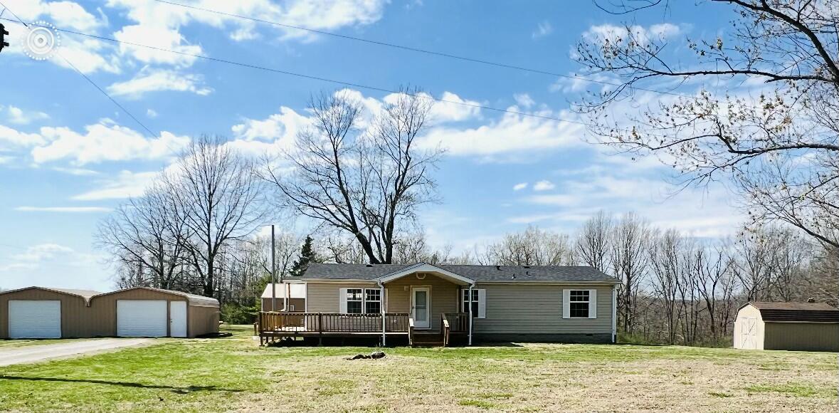 1037 Hummingbird Road Property Photo 3