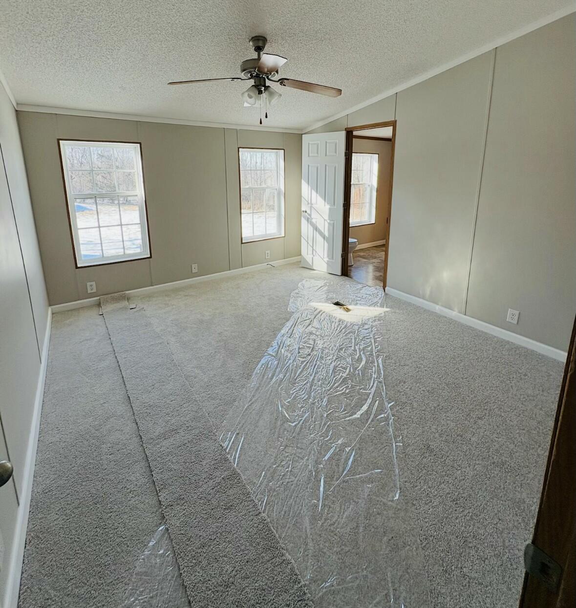 1037 Hummingbird Road Property Photo 17