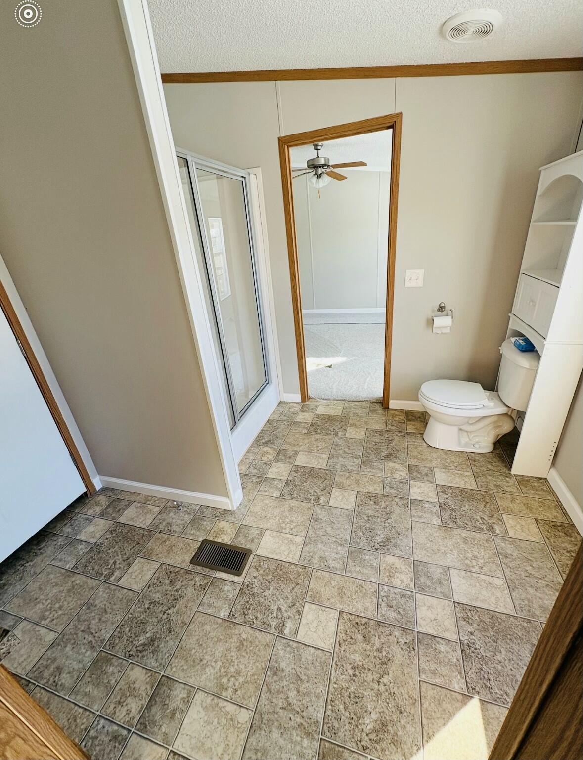 1037 Hummingbird Road Property Photo 20