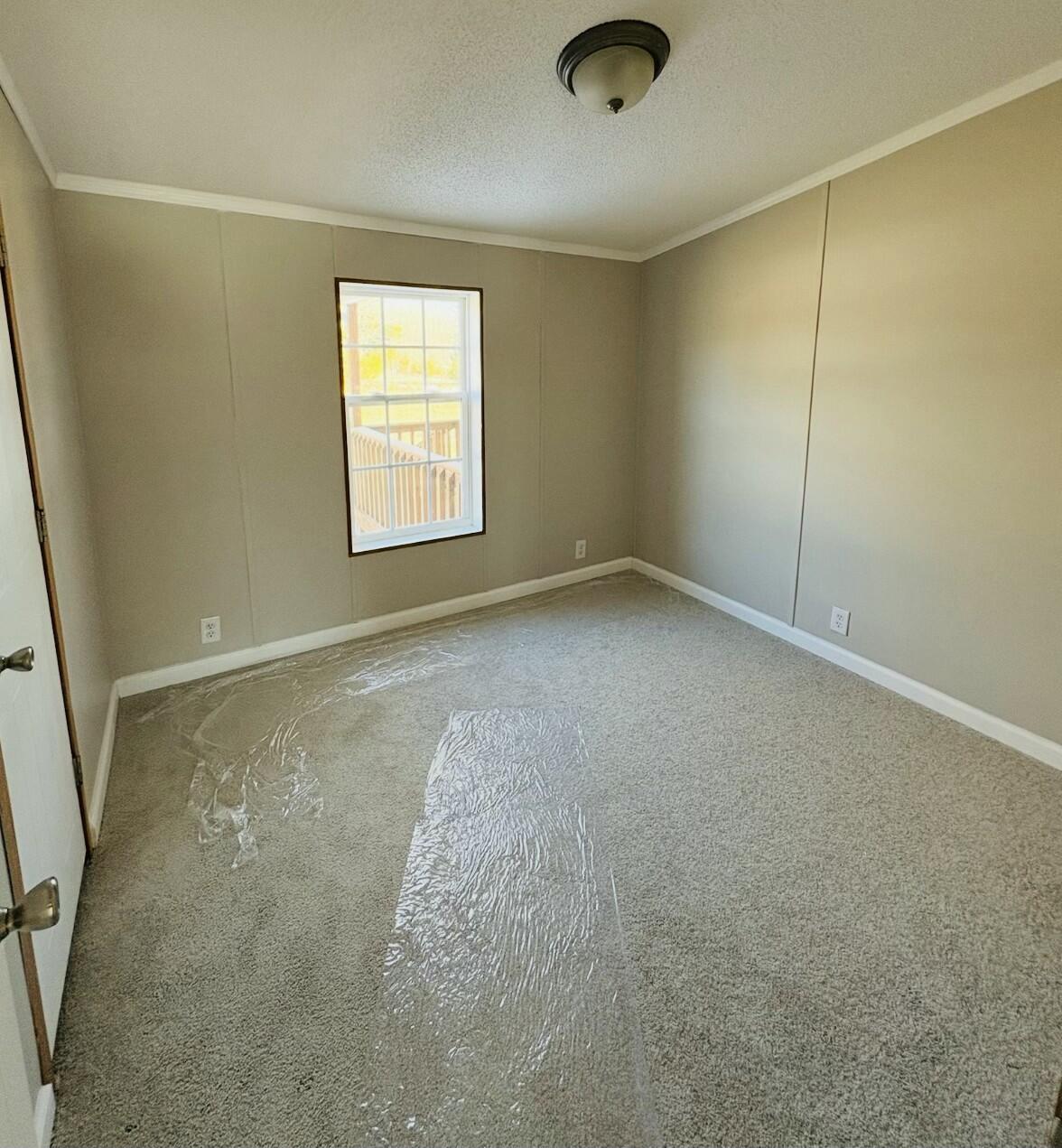 1037 Hummingbird Road Property Photo 23