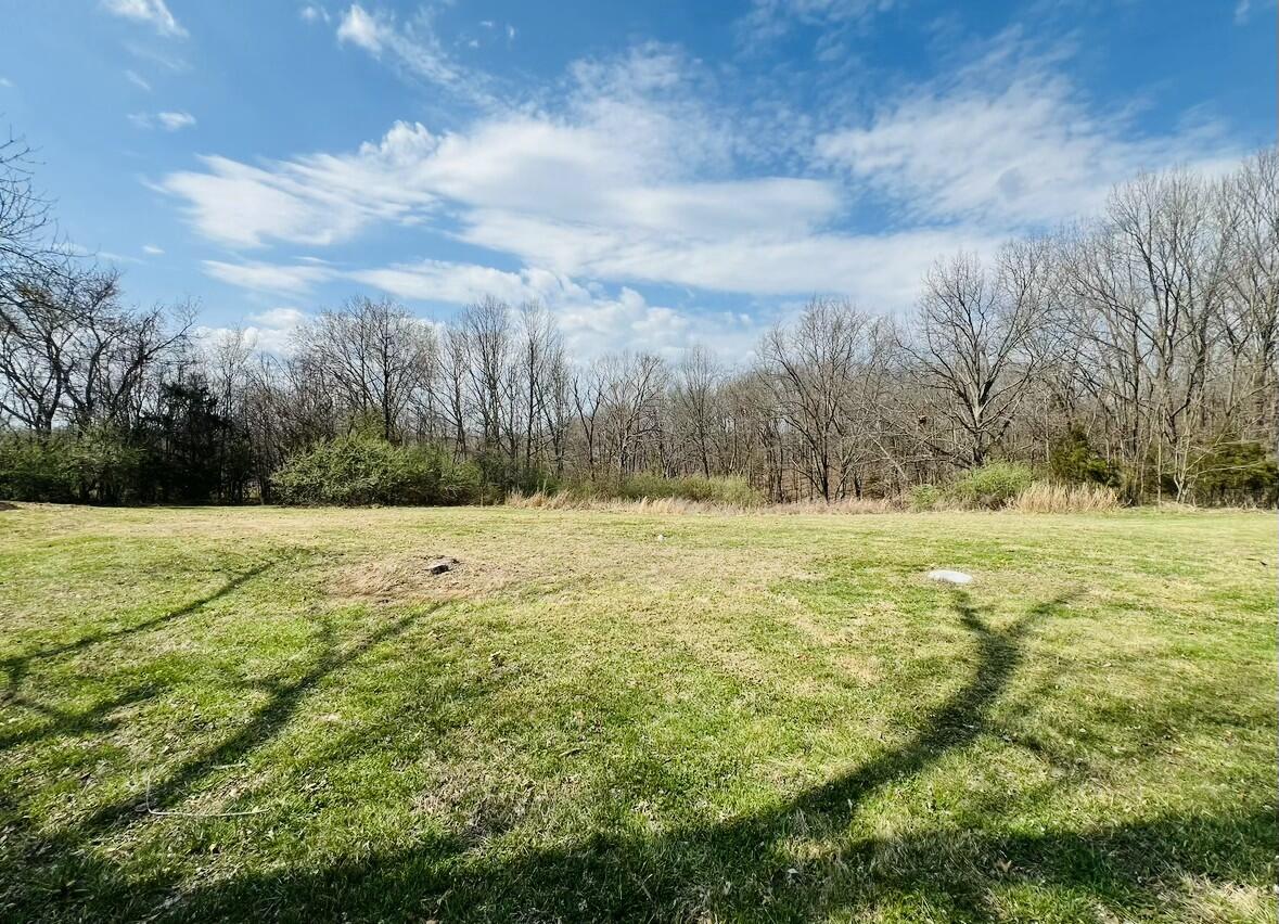 1037 Hummingbird Road Property Photo 26