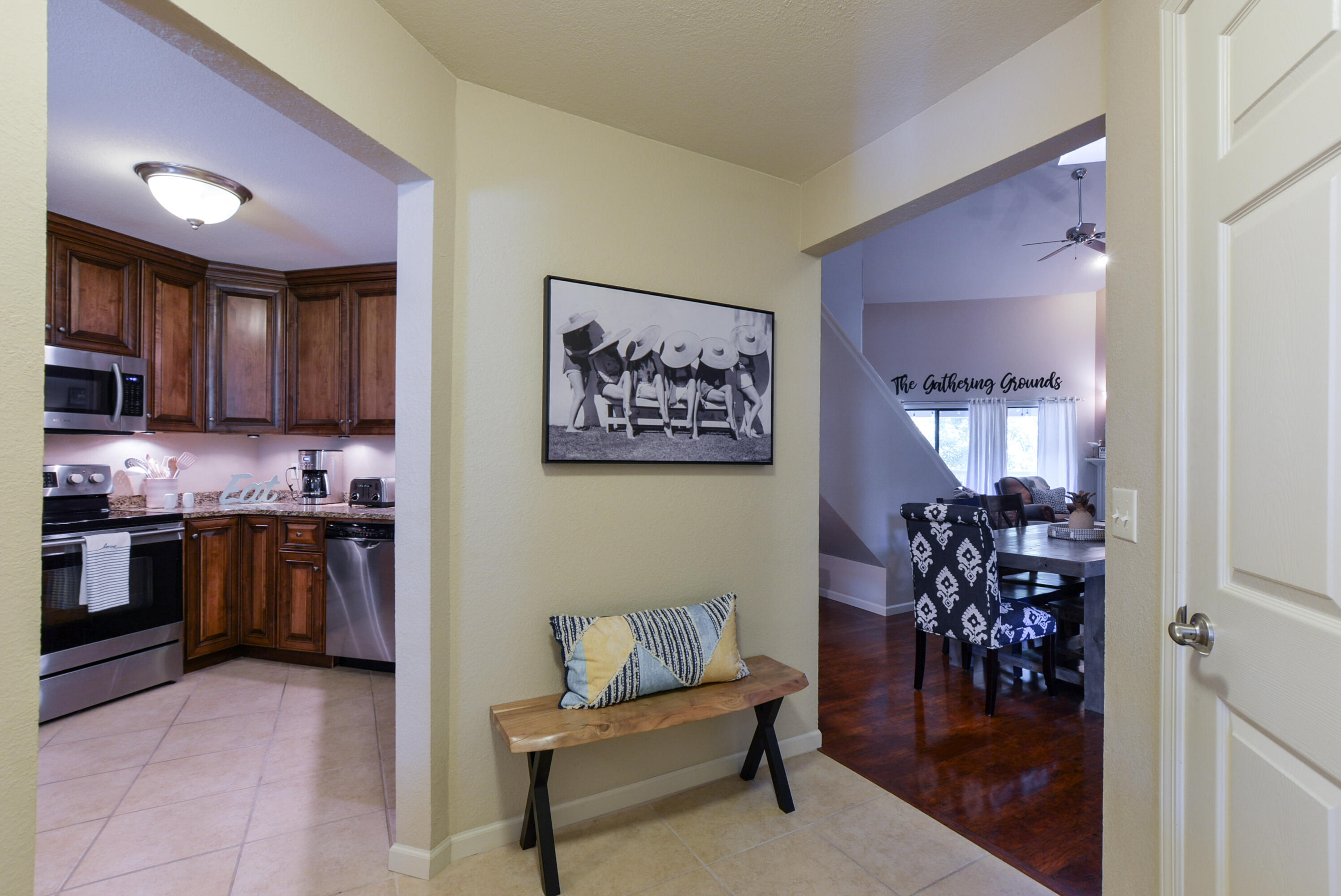 318 Wimbledon Drive Property Photo 3