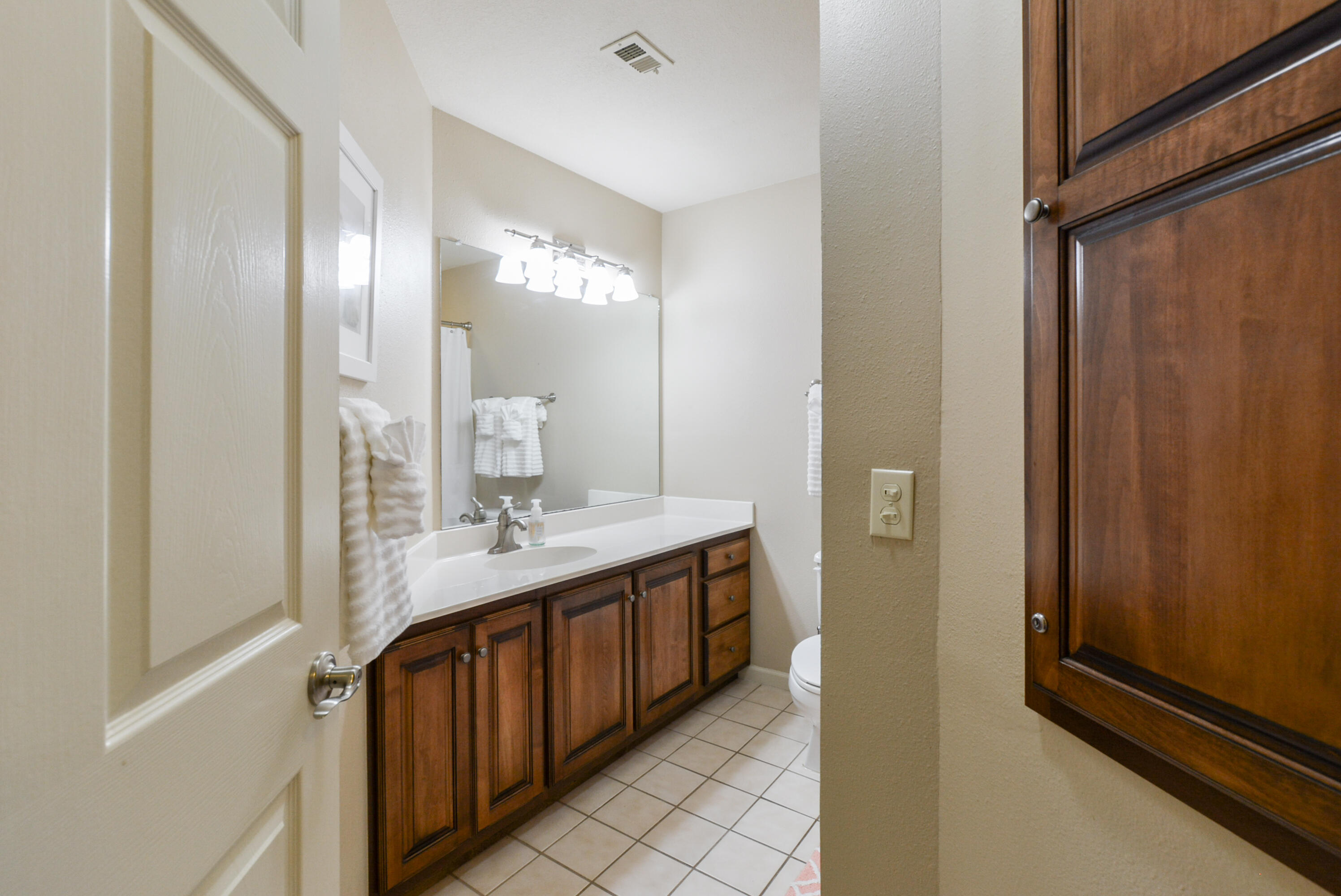 318 Wimbledon Drive Property Photo 12