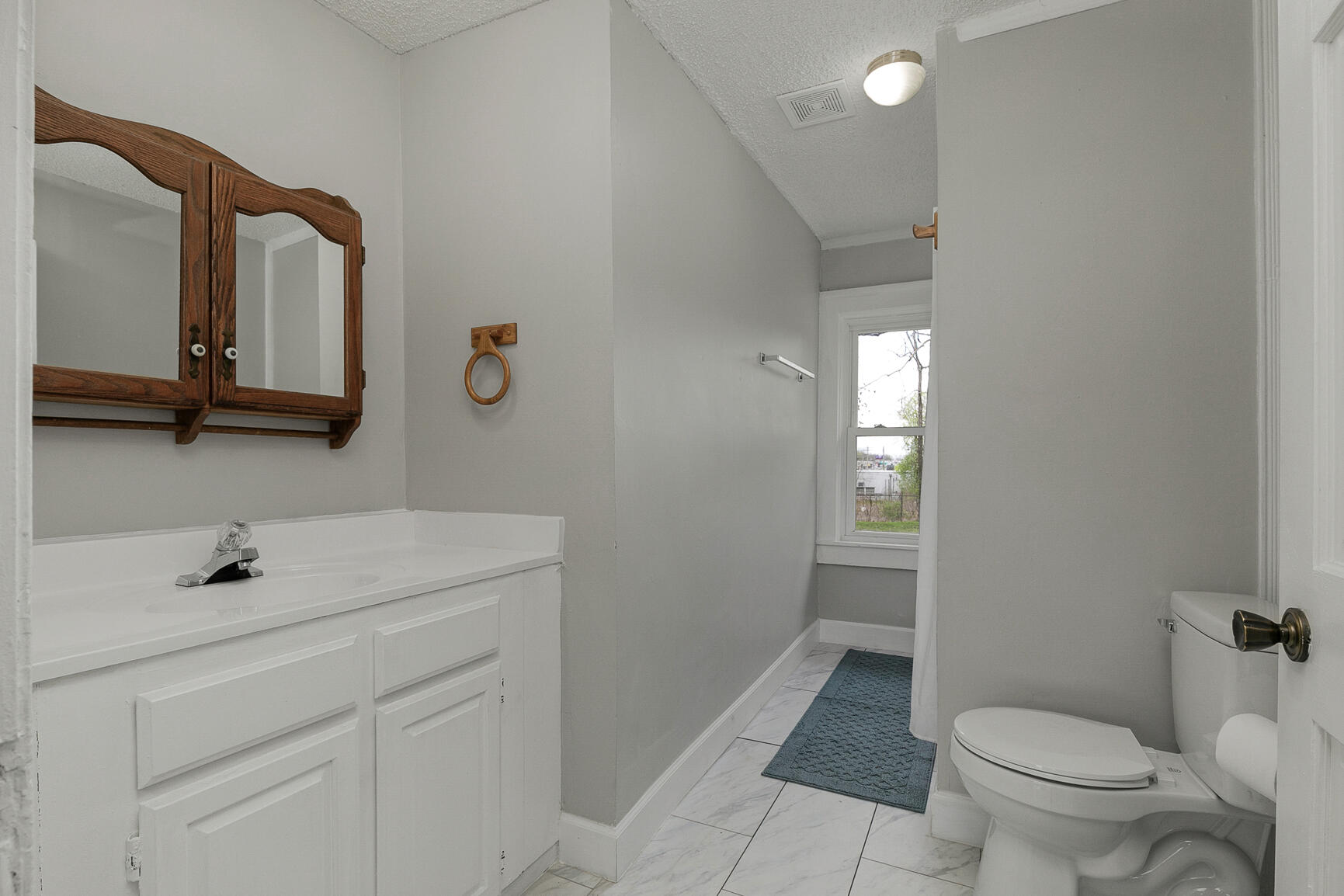 2541 West Mill Street Property Photo 10