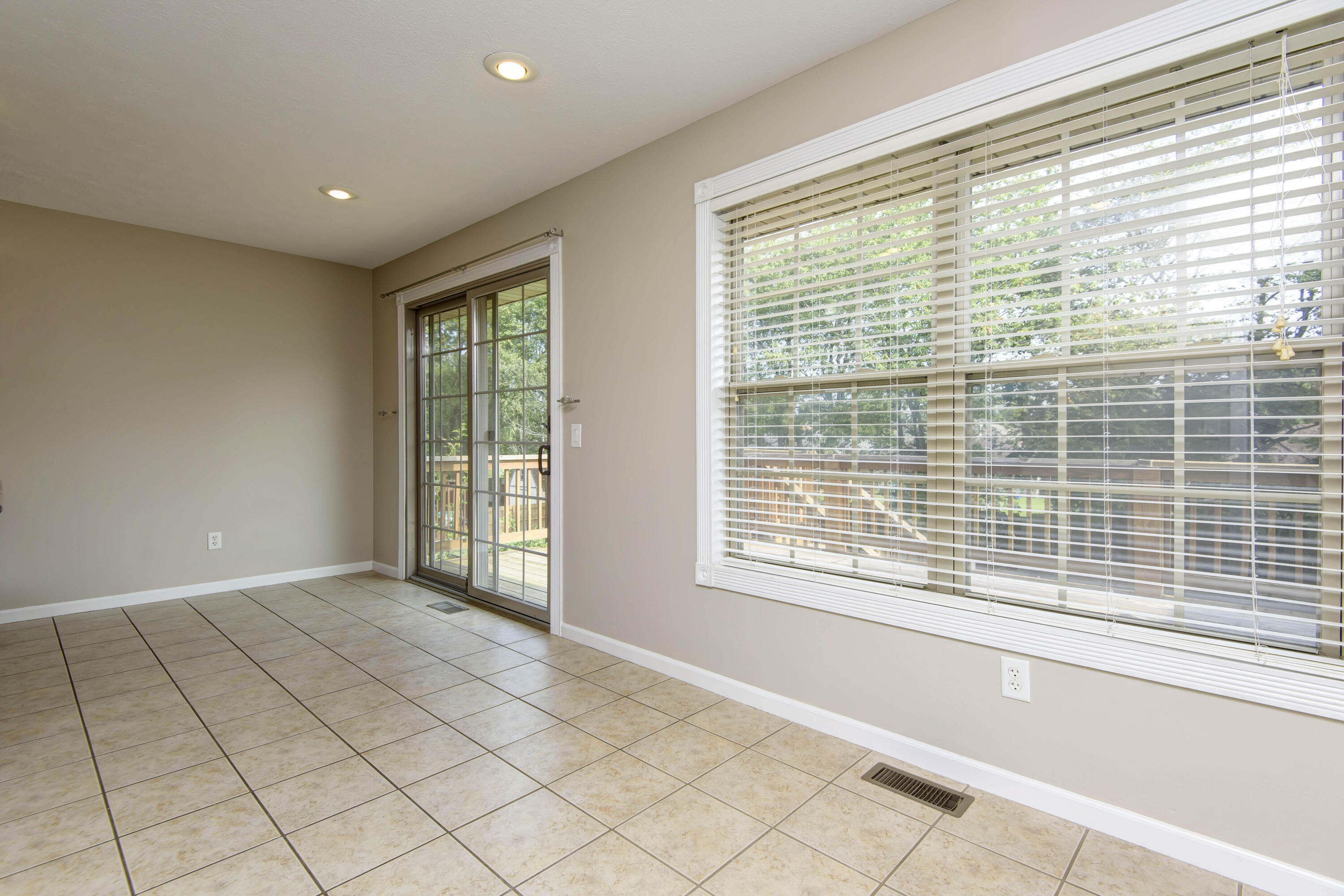 1003 West Bates Drive Property Photo 13
