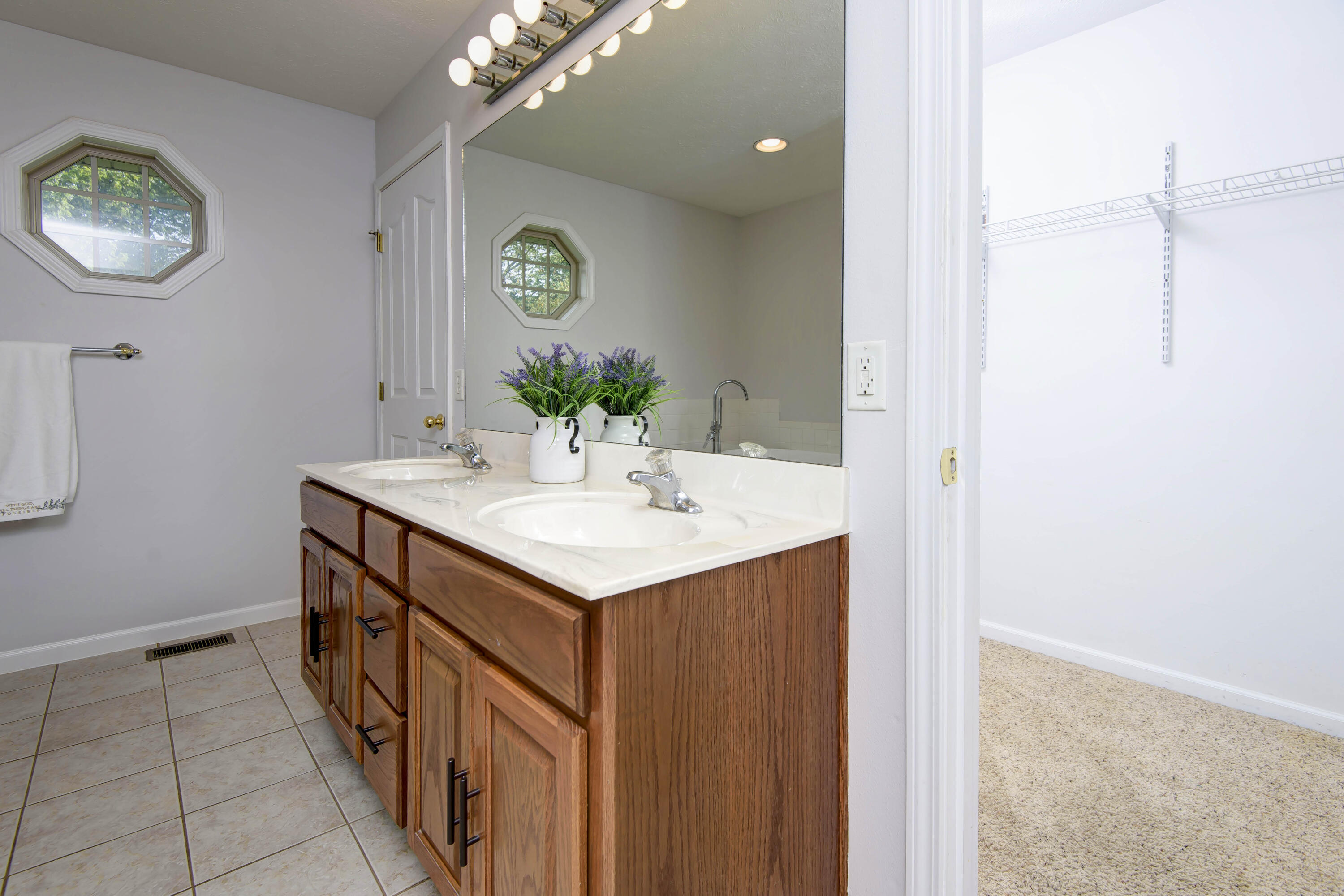1003 West Bates Drive Property Photo 15