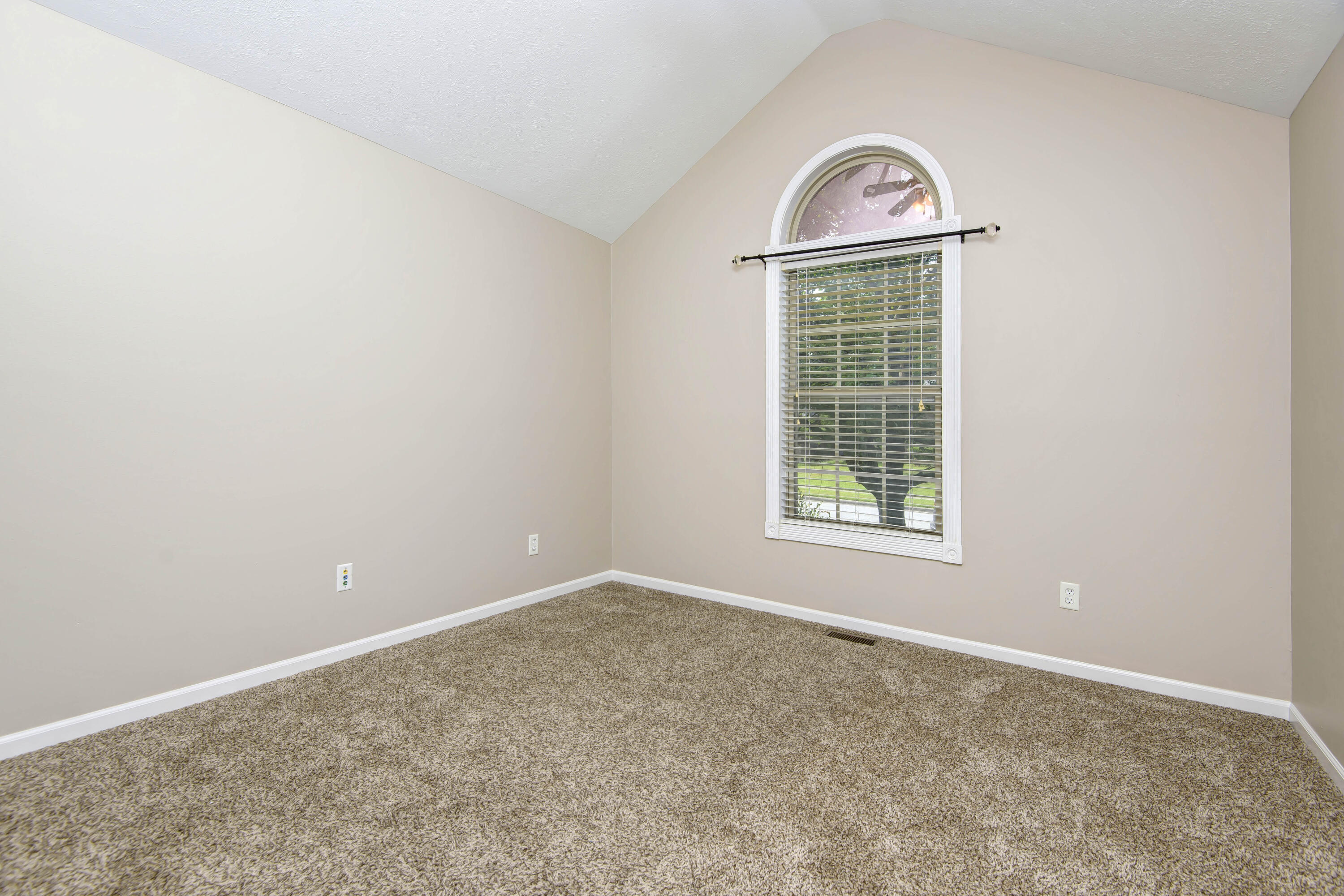 1003 West Bates Drive Property Photo 18