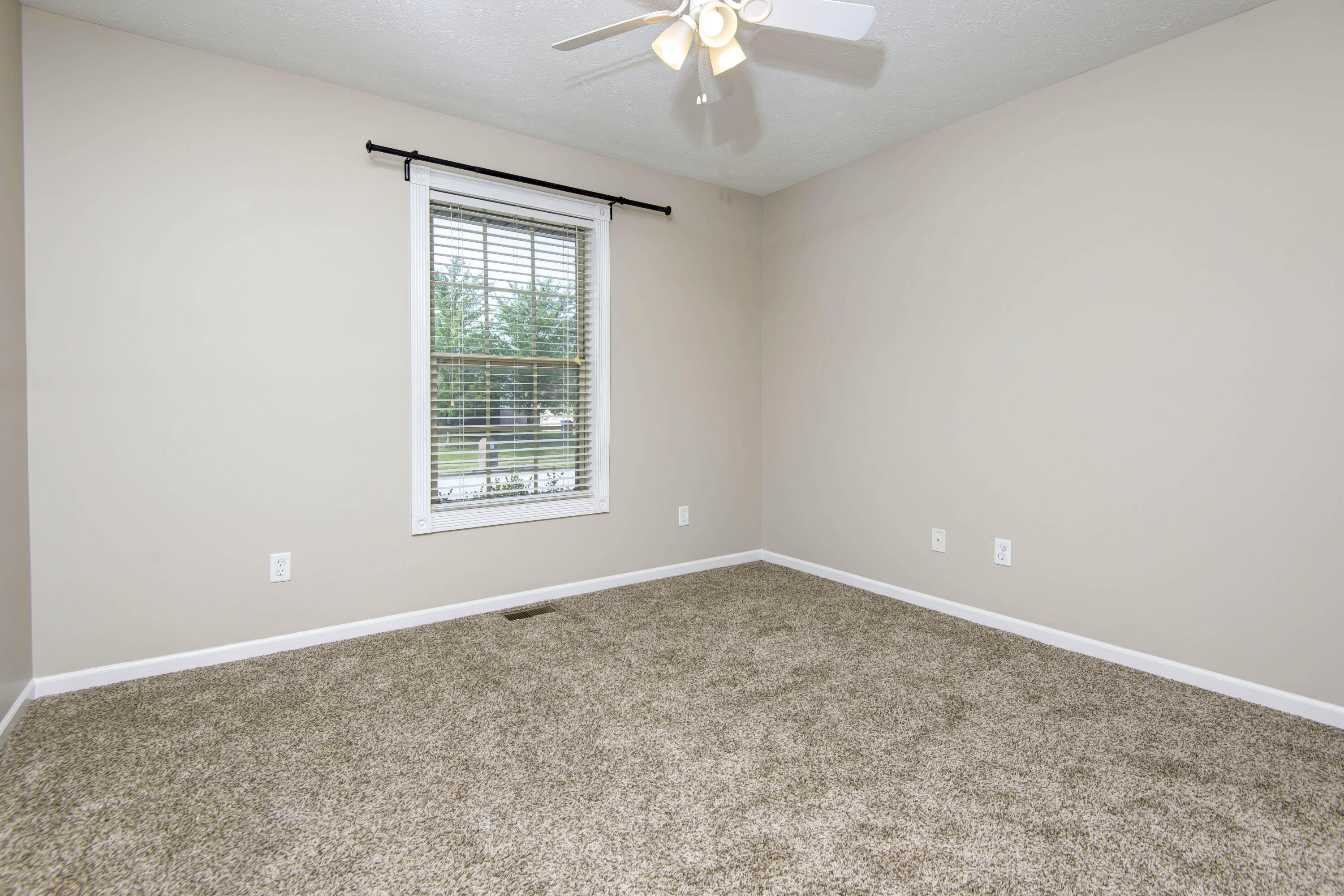 1003 West Bates Drive Property Photo 19