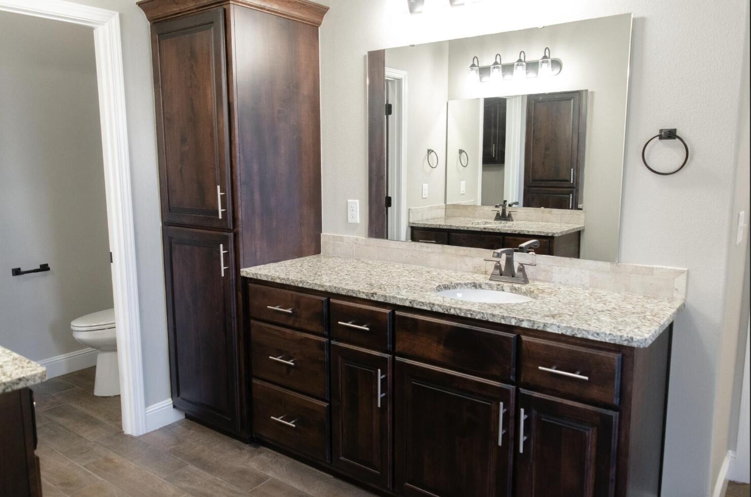 5213 South April Court Property Photo 10