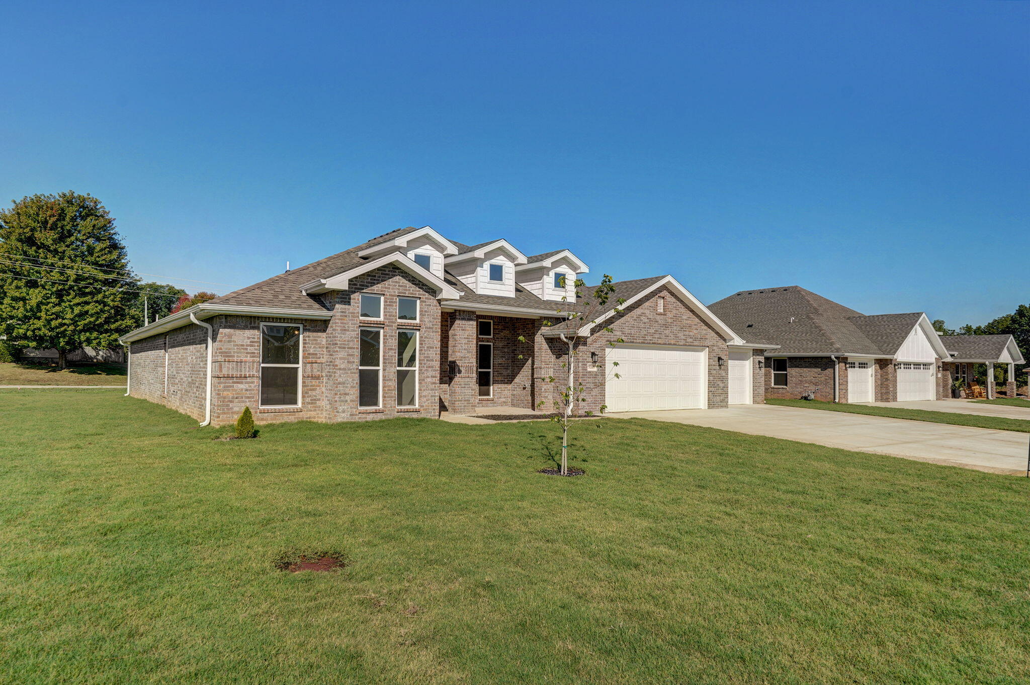 5207 South April Court Property Photo 2