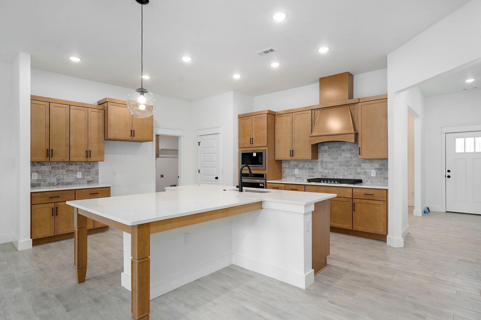 5207 South April Court Property Photo 3